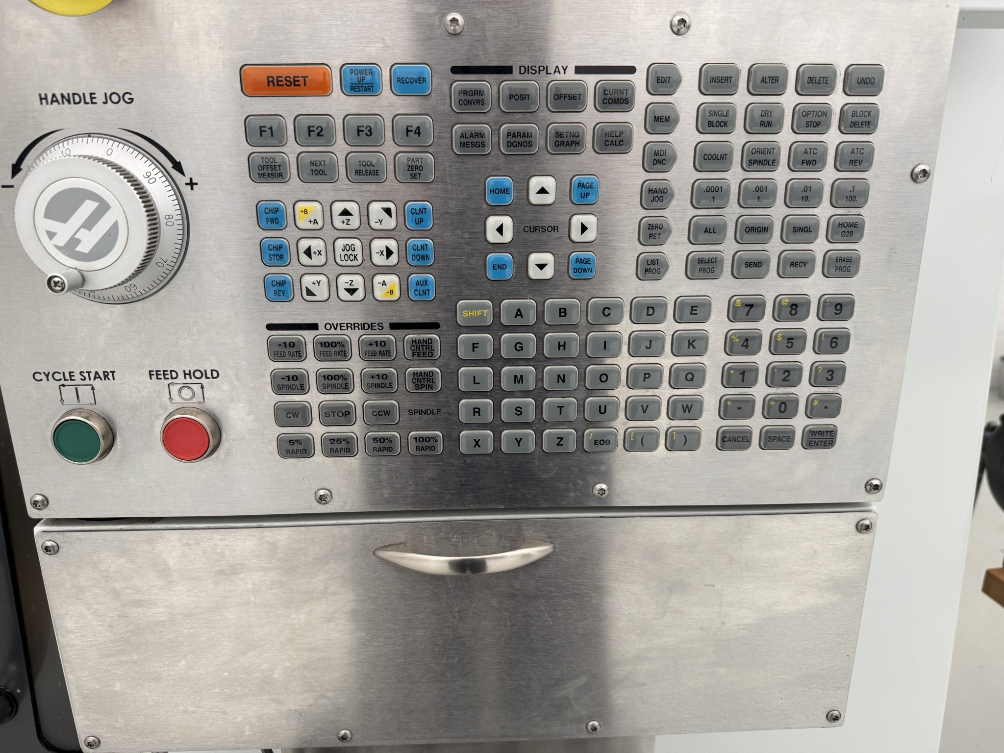 Fermeture d´un fabricant d´outils-22