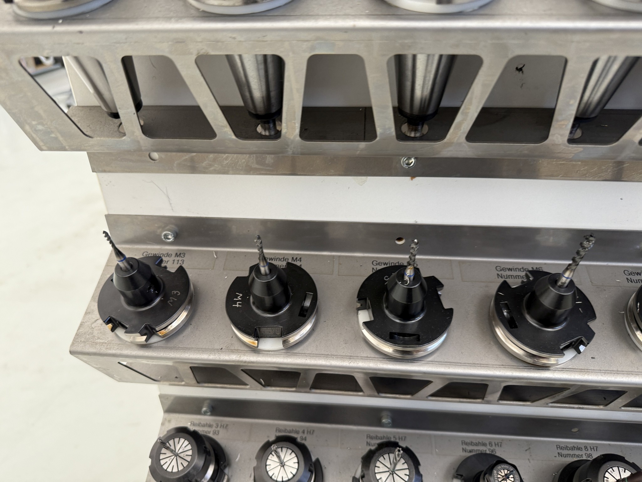 Fermeture d´un fabricant d´outils-11