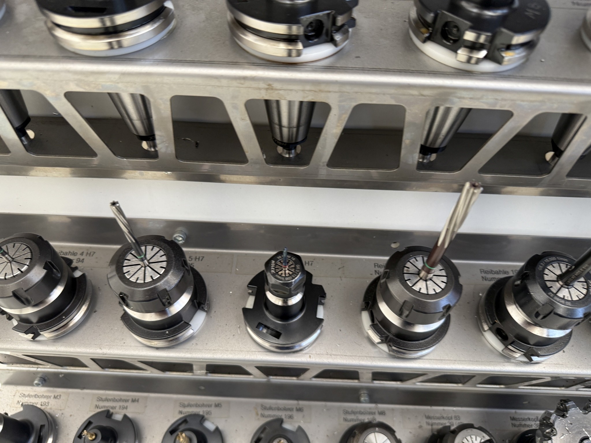 Fermeture d´un fabricant d´outils-14