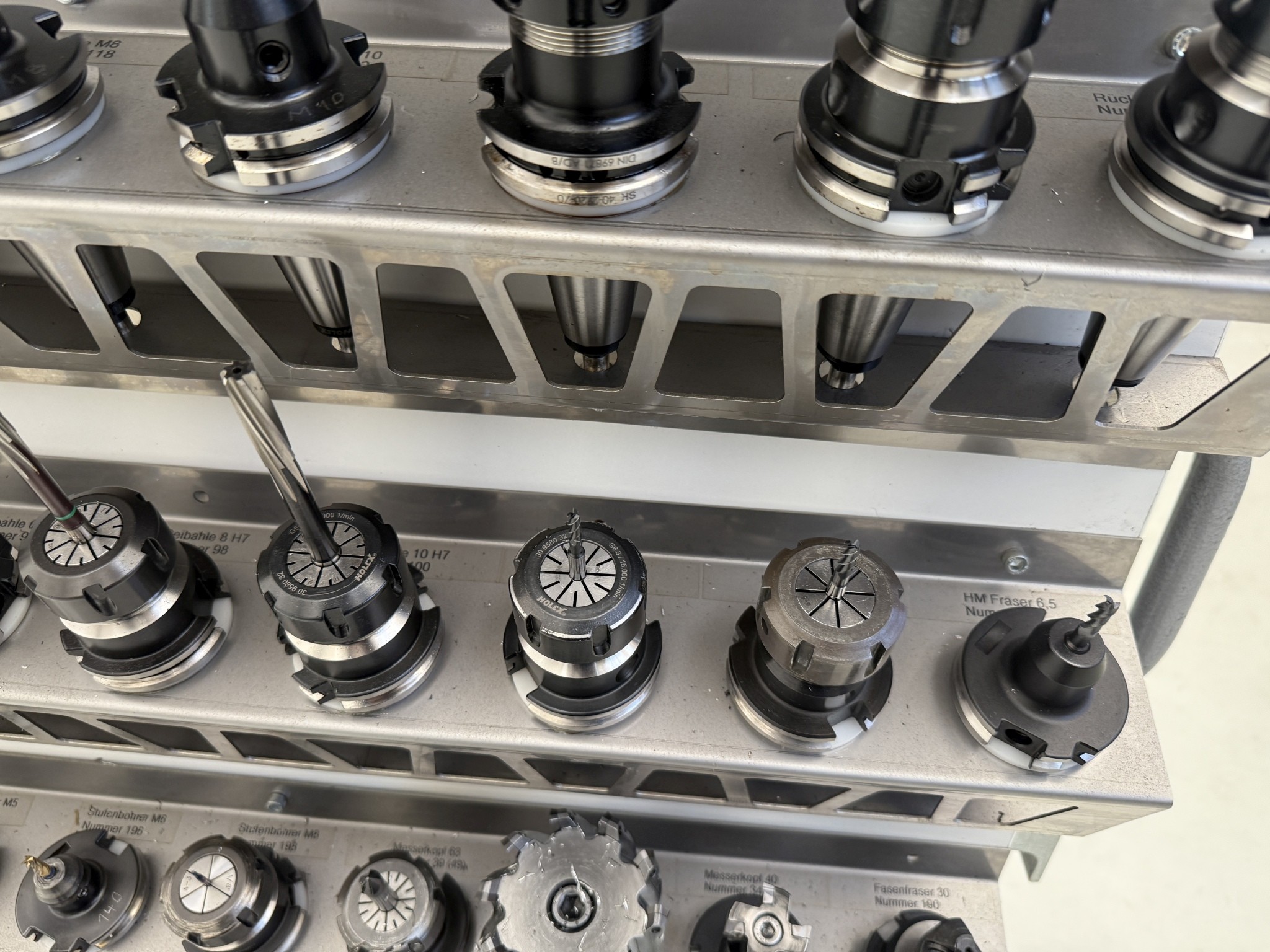 Fermeture d´un fabricant d´outils-15