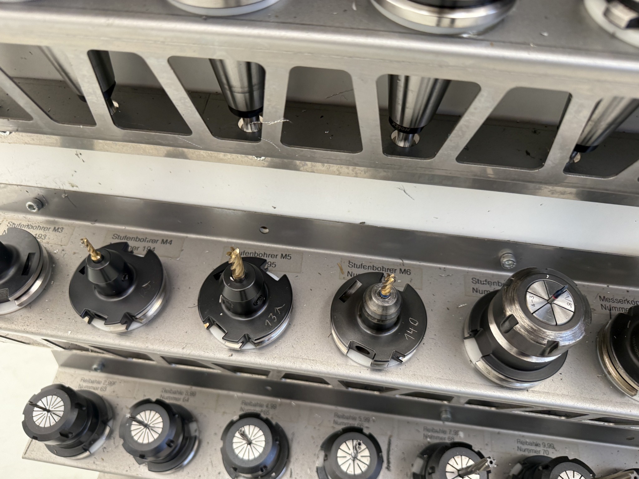 Fermeture d´un fabricant d´outils-21