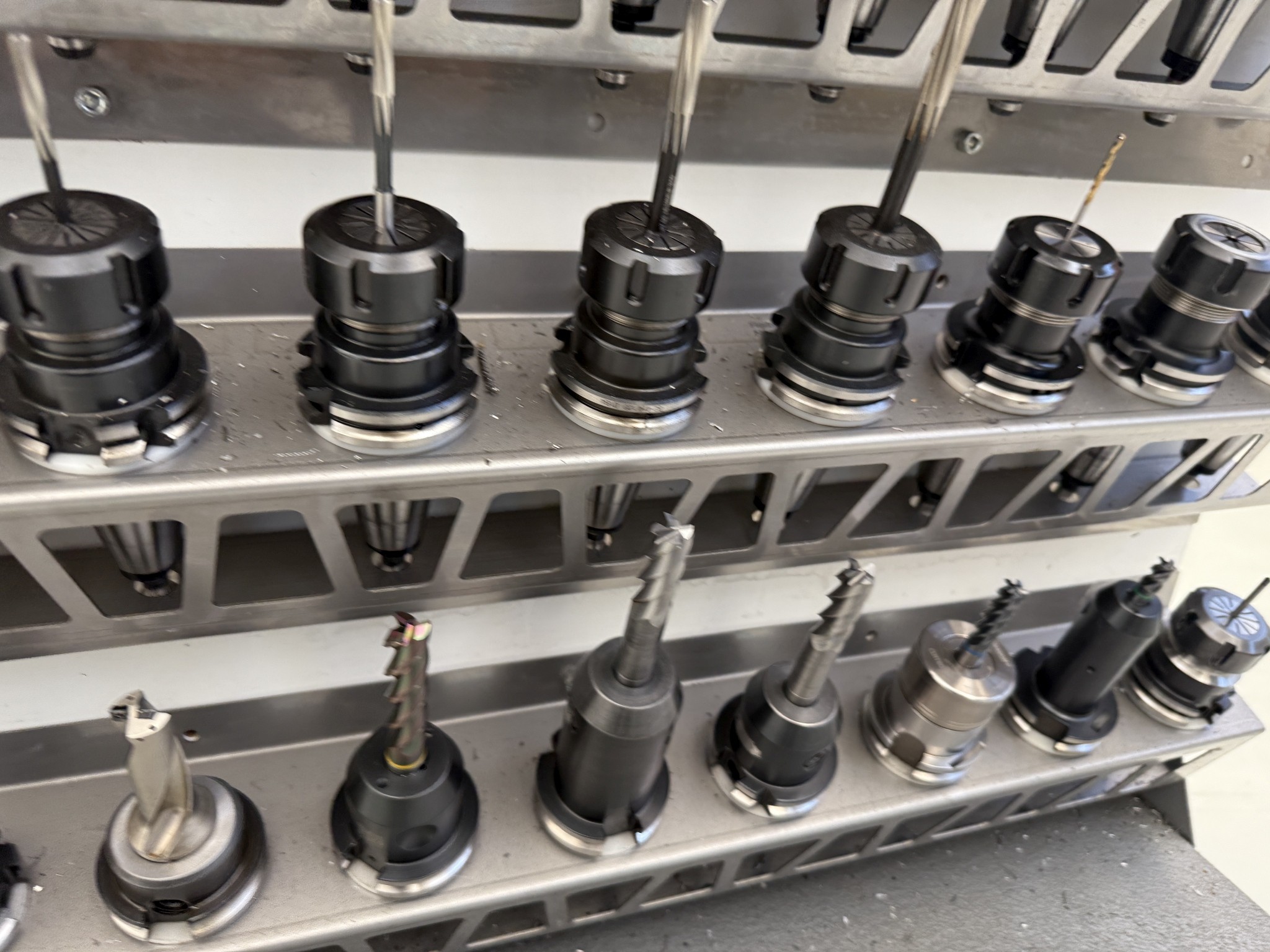 Fermeture d´un fabricant d´outils-28