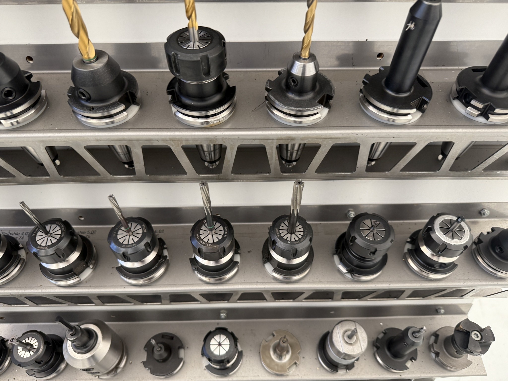 Fermeture d´un fabricant d´outils-42