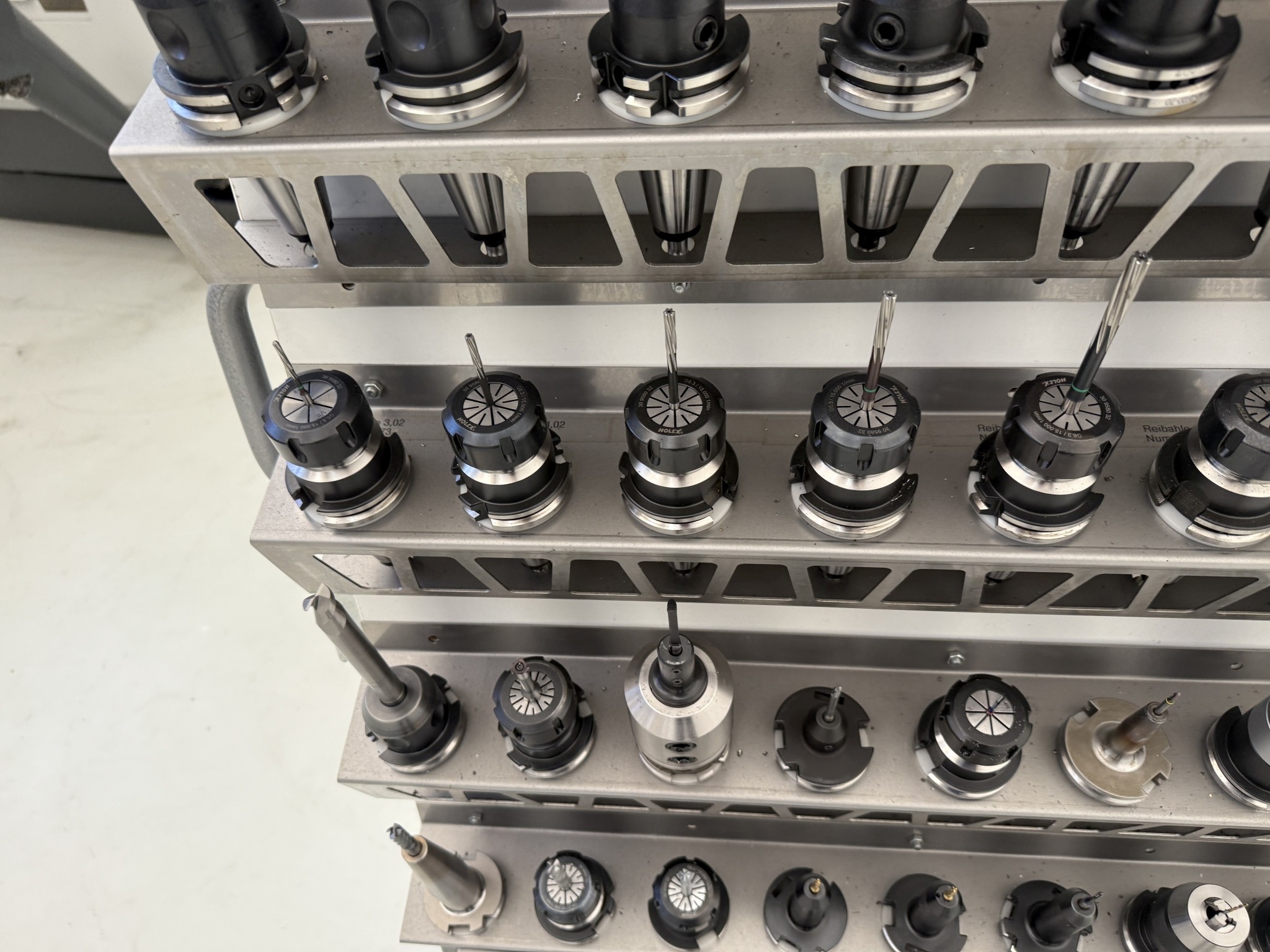 Fermeture d´un fabricant d´outils-43