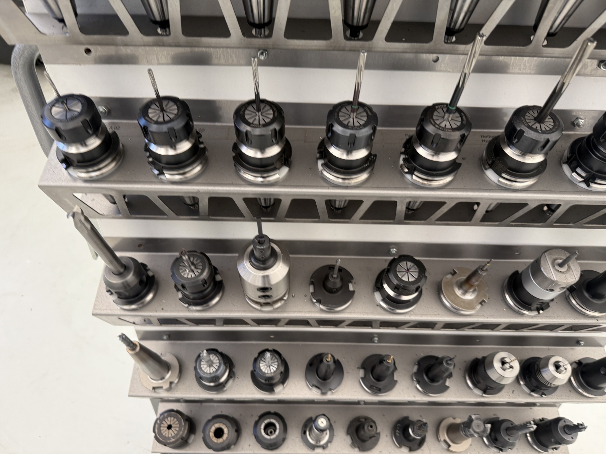 Fermeture d´un fabricant d´outils-44