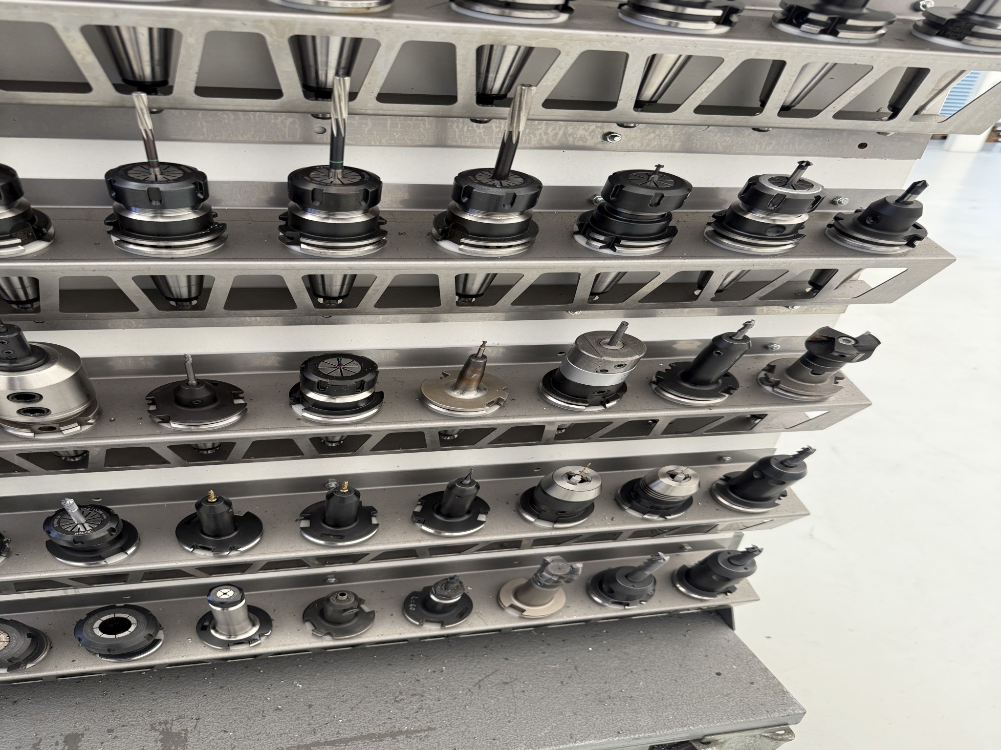 Fermeture d´un fabricant d´outils-47