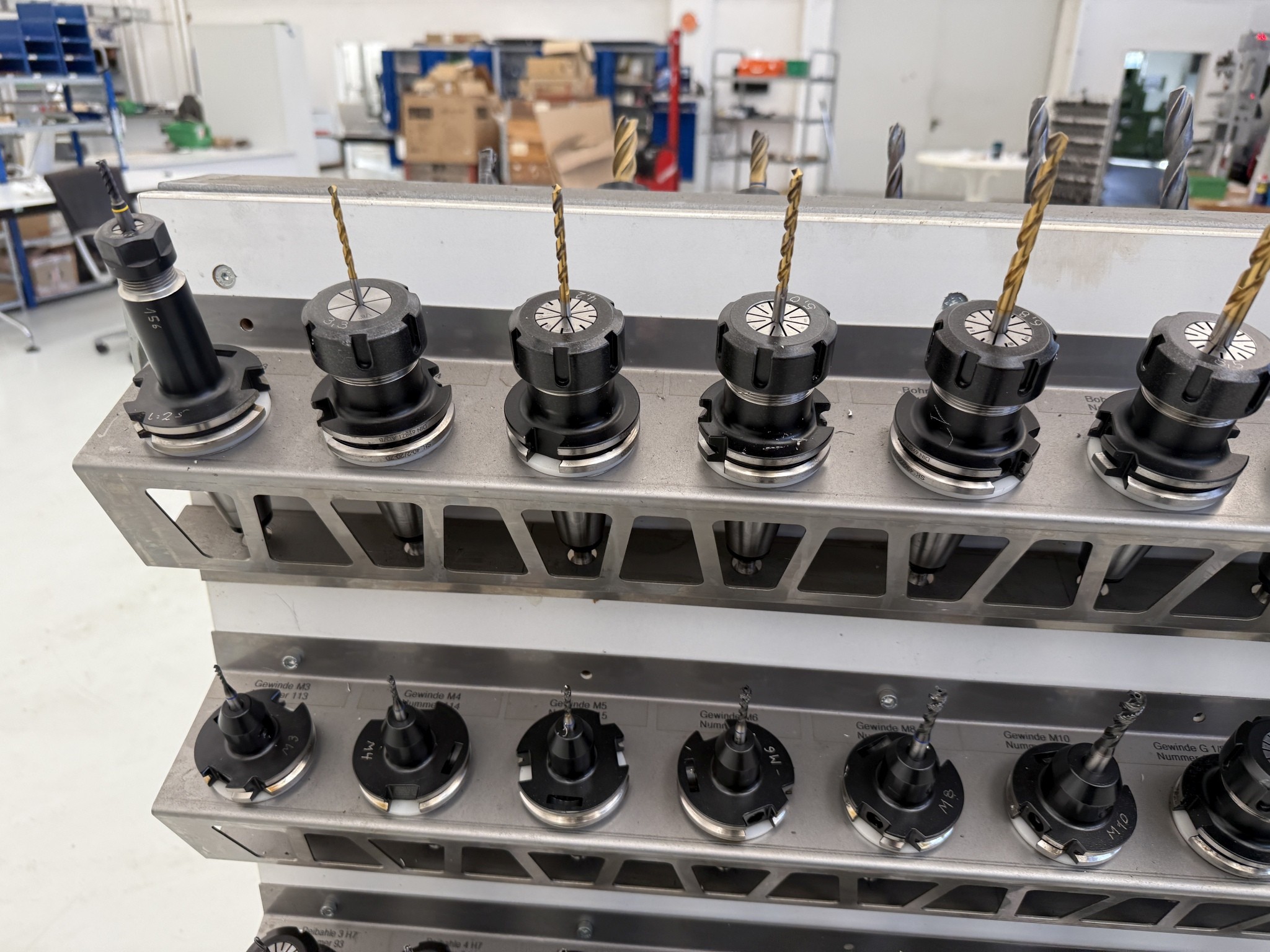 Fermeture d´un fabricant d´outils-4