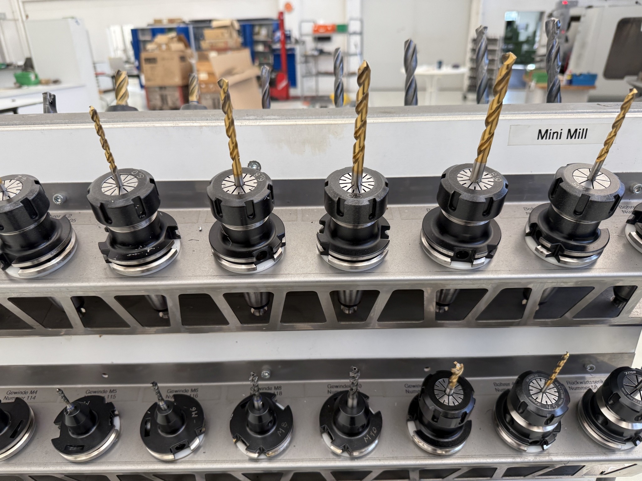 Fermeture d´un fabricant d´outils-6