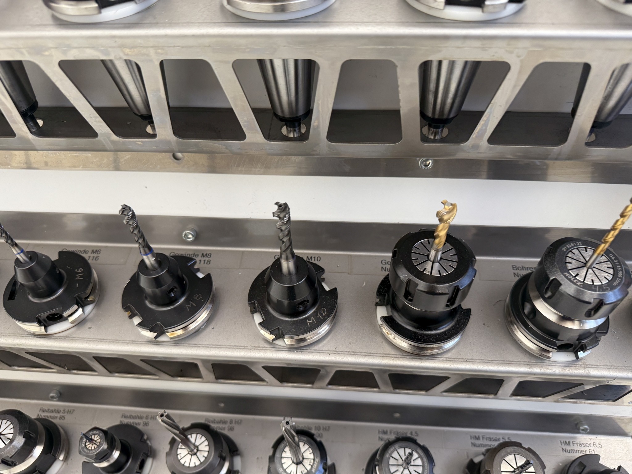 Fermeture d´un fabricant d´outils-9