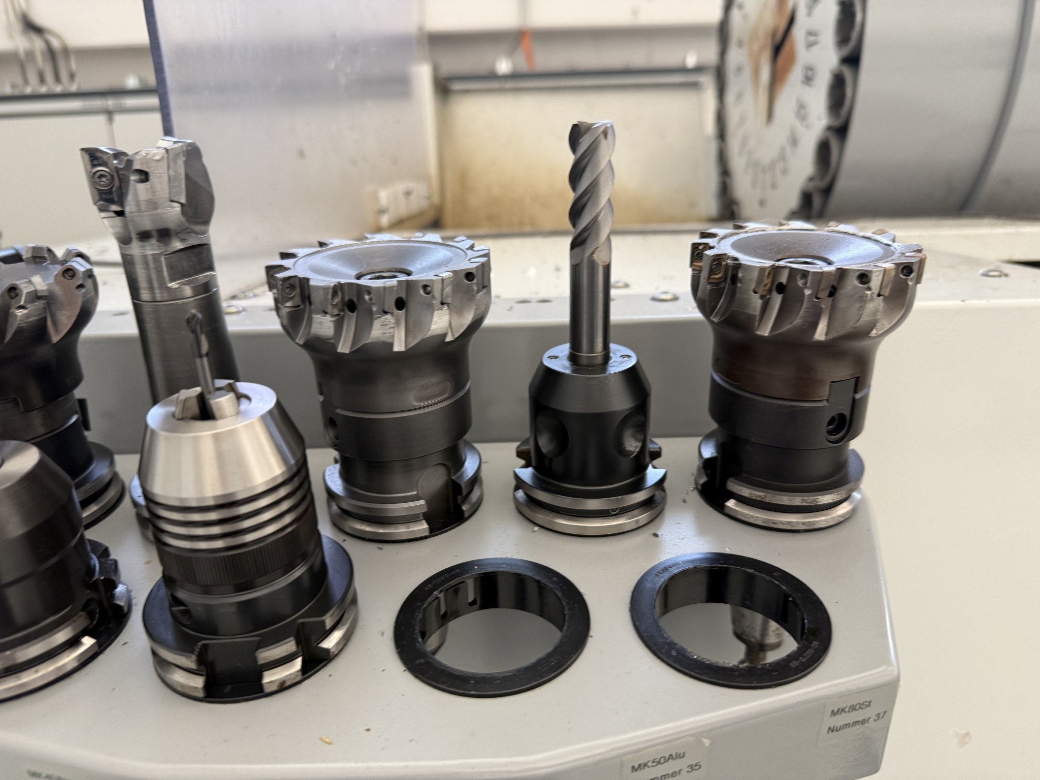 Fermeture d´un fabricant d´outils-16