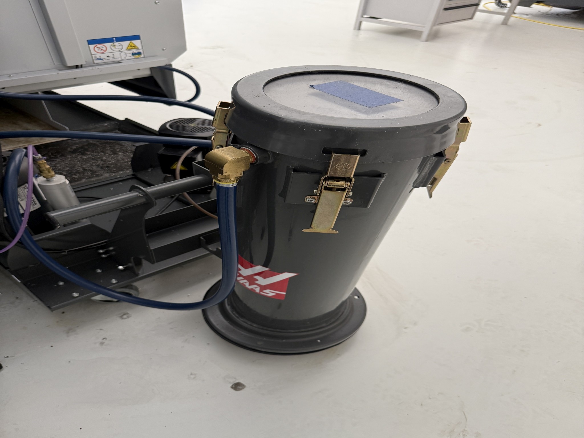 Fermeture d´un fabricant d´outils-28