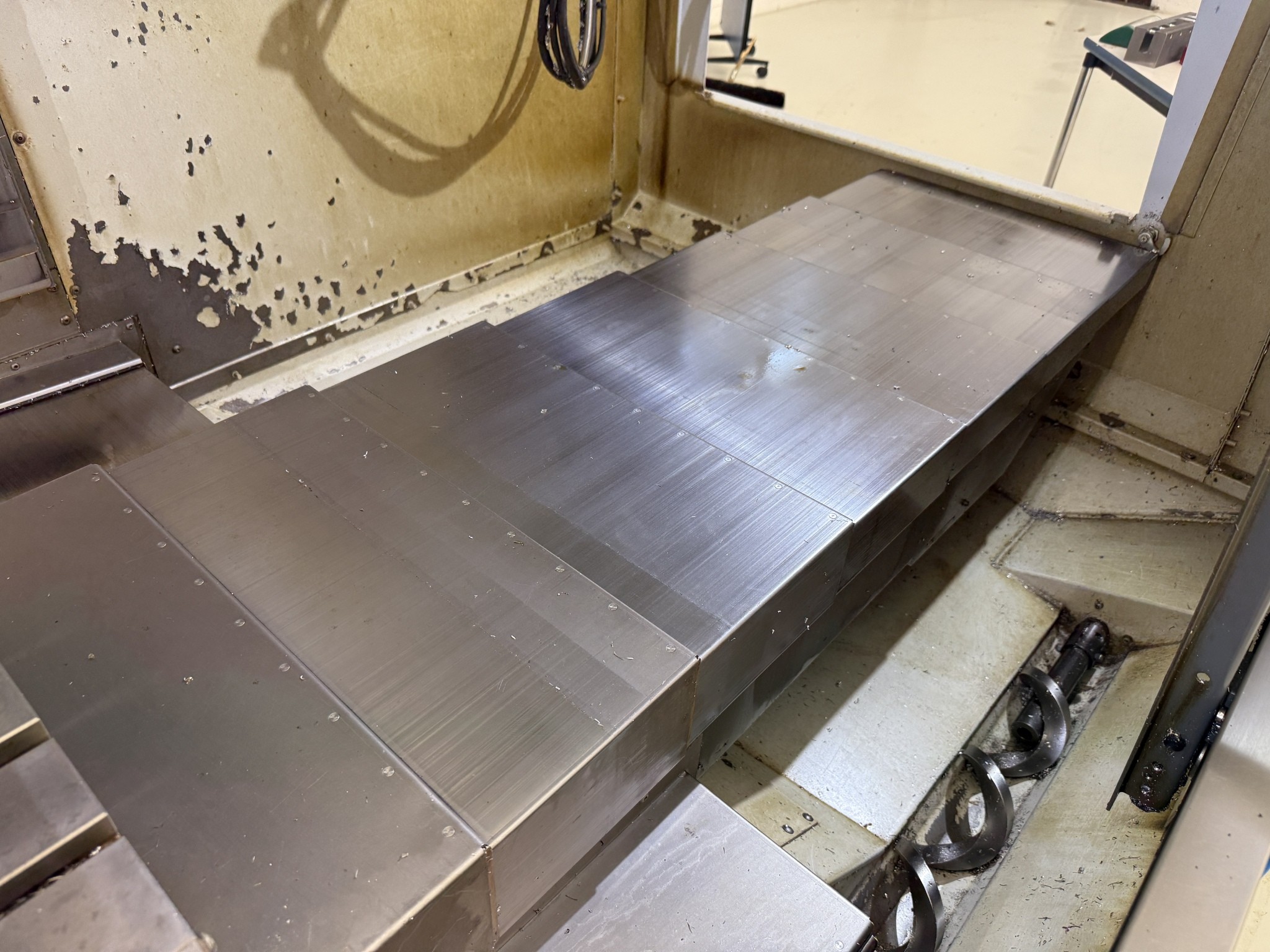 Fermeture d´un fabricant d´outils-8