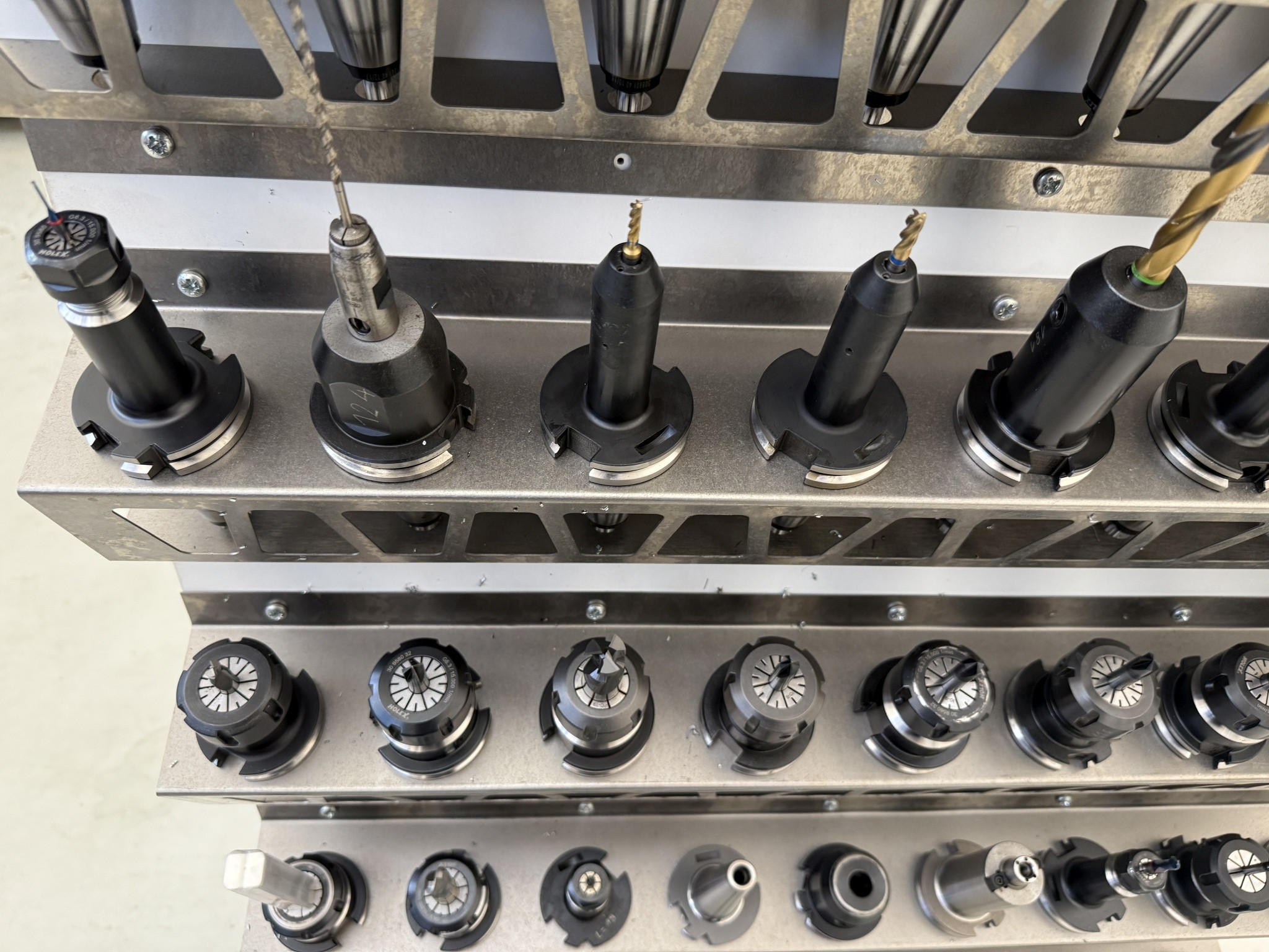 Cierre de un fabricante de herramientas-15