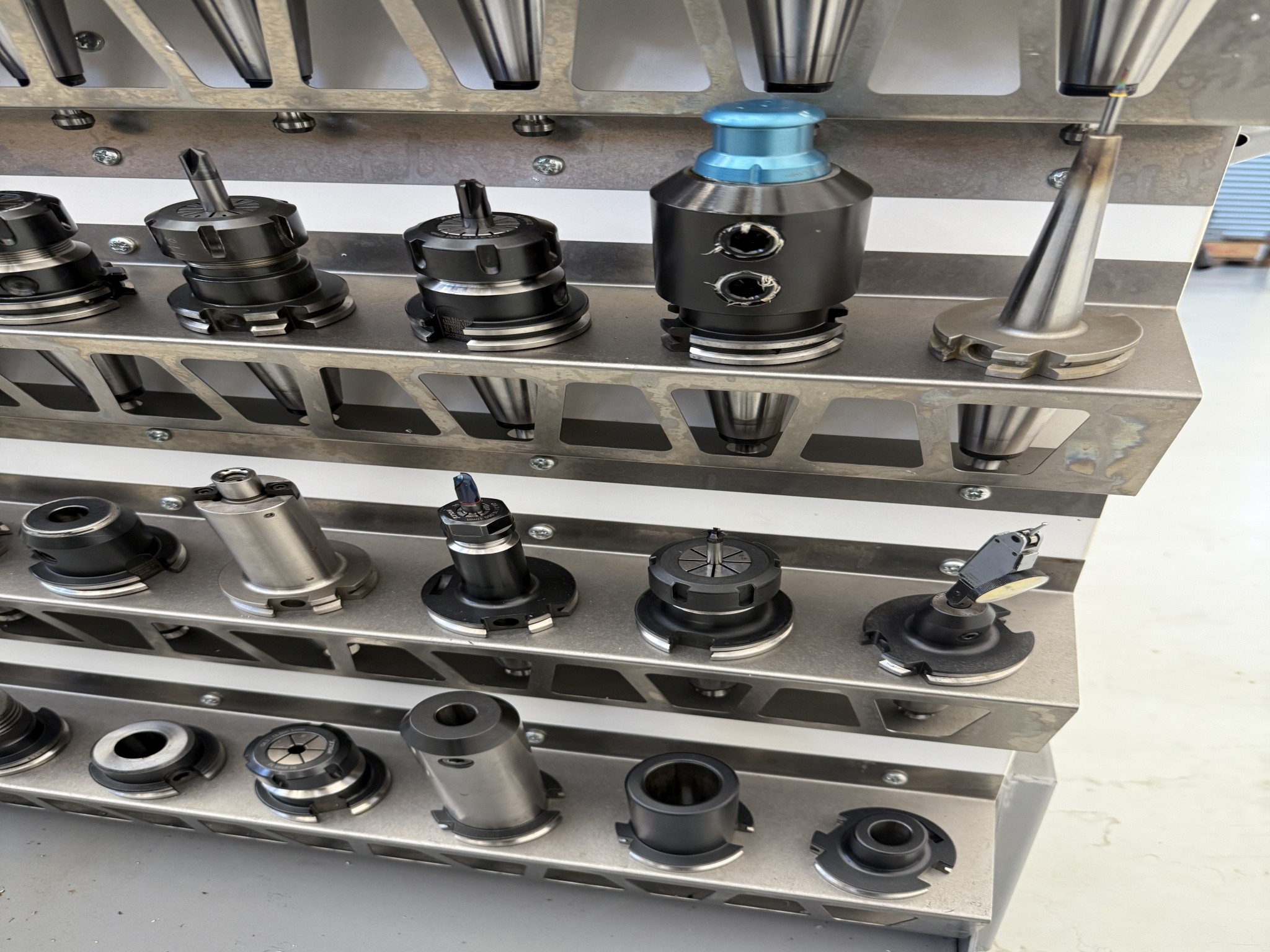 Cierre de un fabricante de herramientas-19