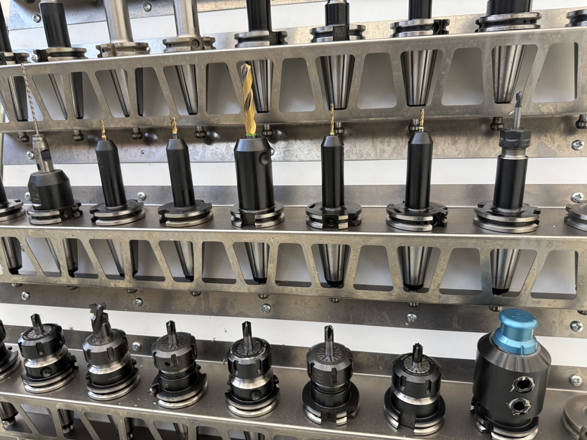 Cierre de un fabricante de herramientas-26