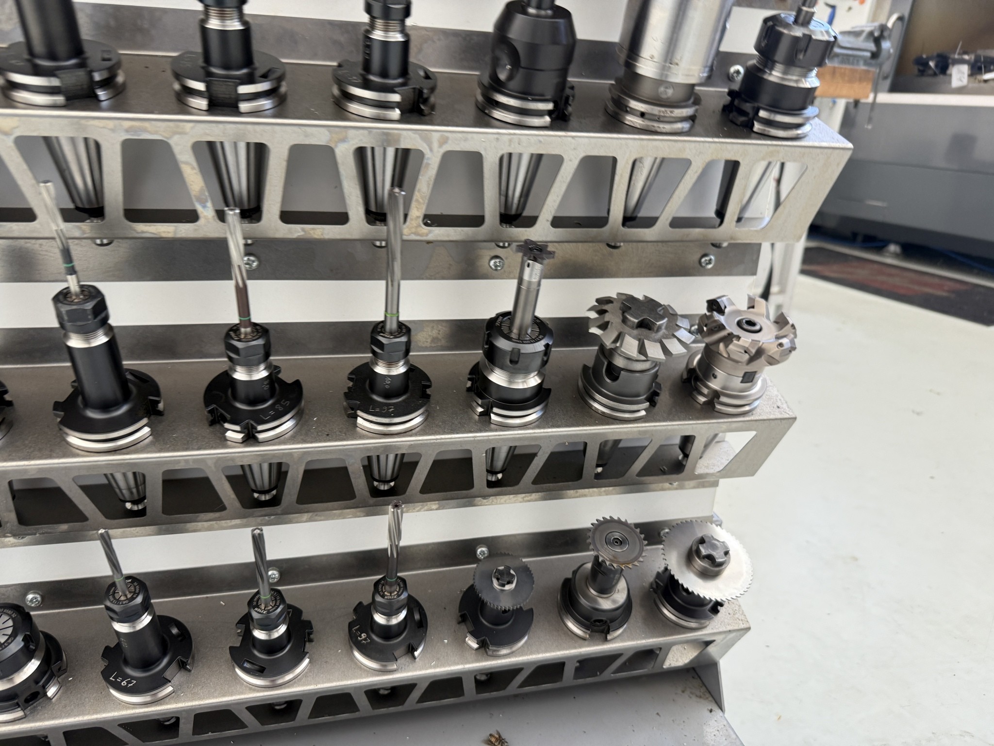 Cierre de un fabricante de herramientas-44