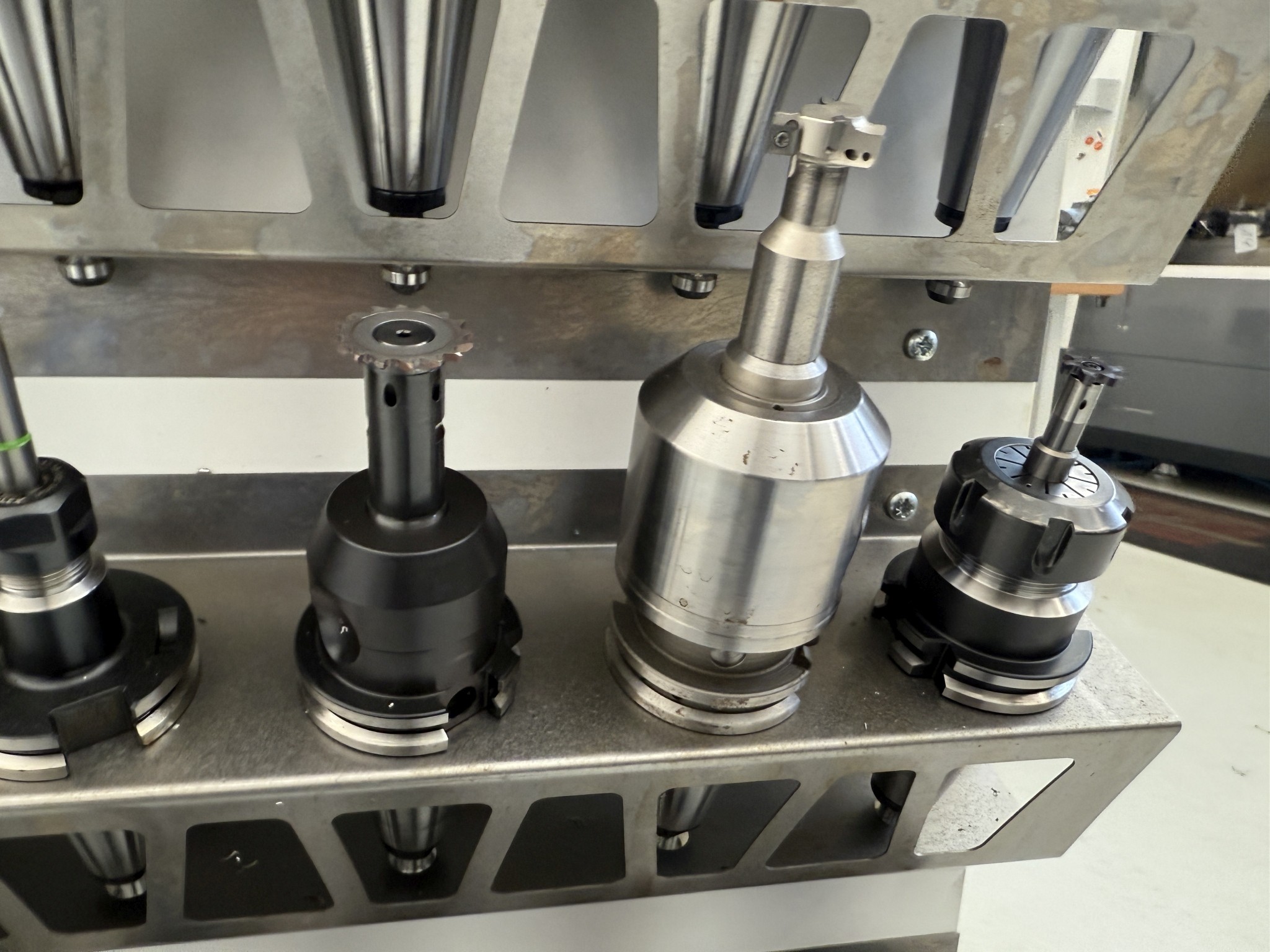 Cierre de un fabricante de herramientas-47