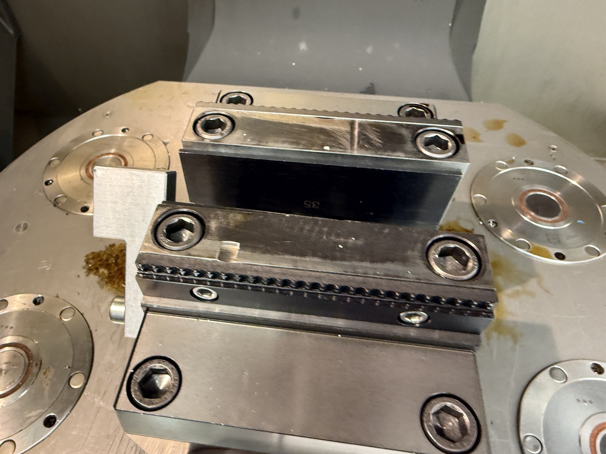 Cierre de un fabricante de herramientas-7