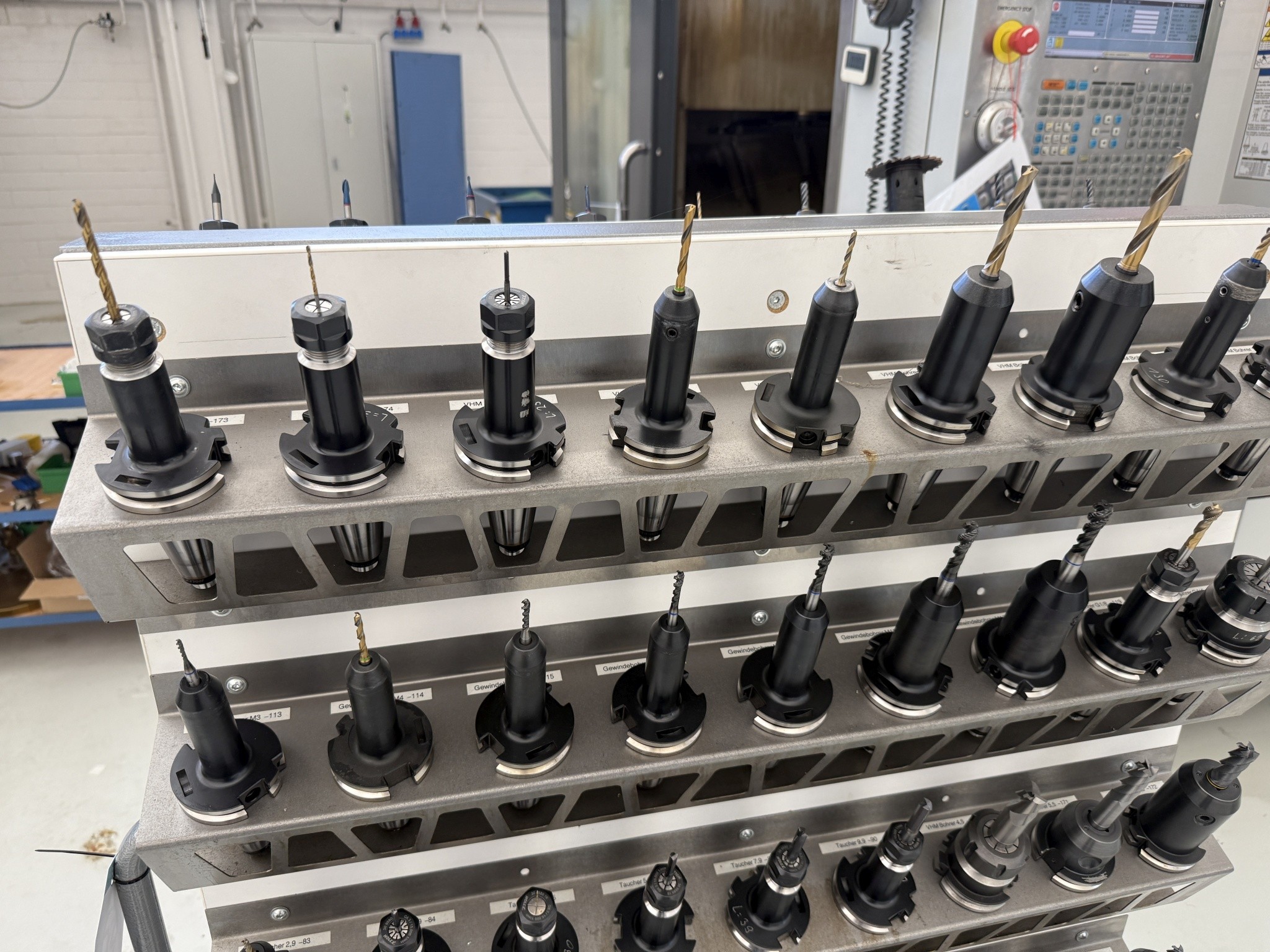 Cierre de un fabricante de herramientas-15