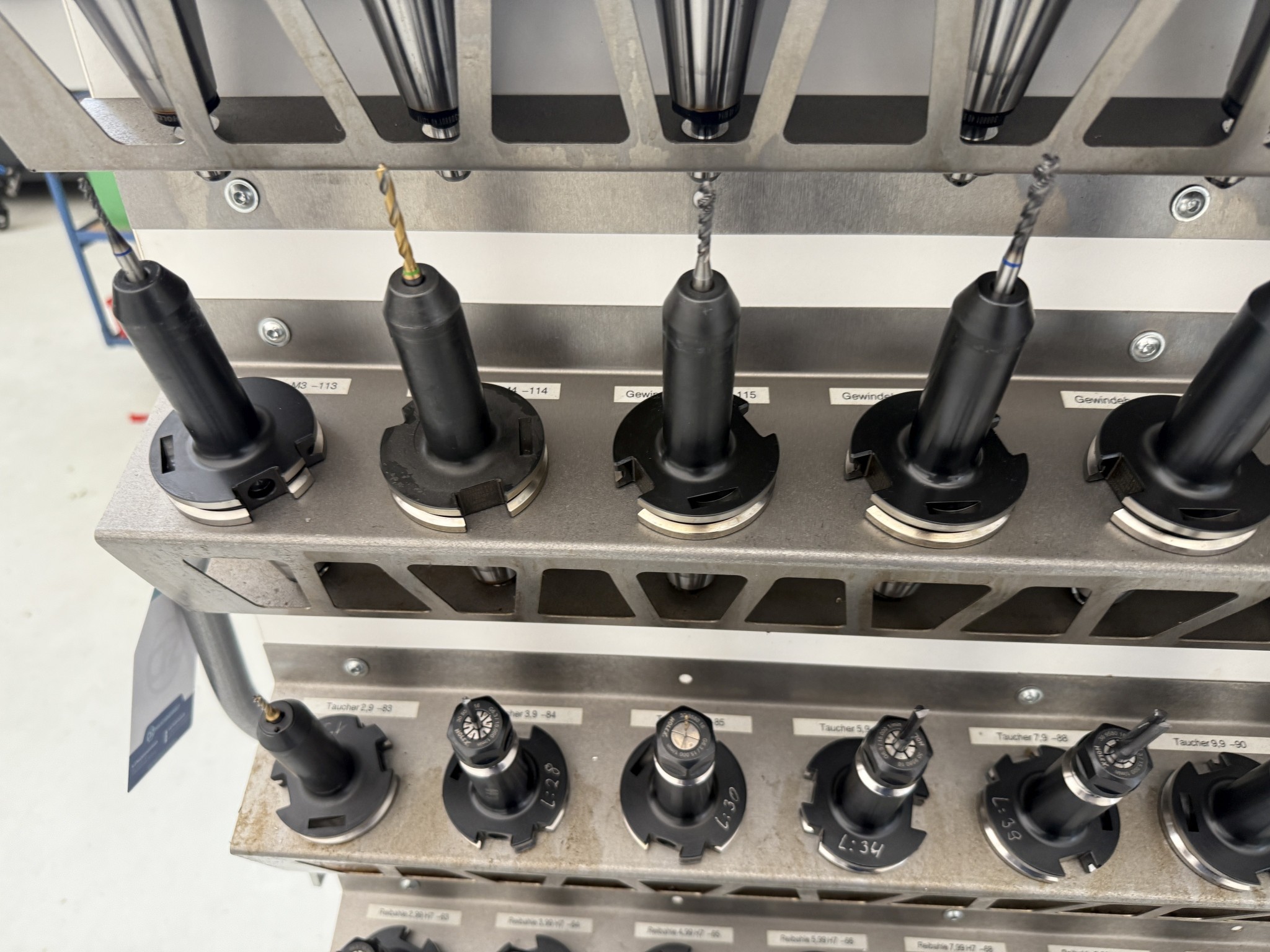 Cierre de un fabricante de herramientas-24