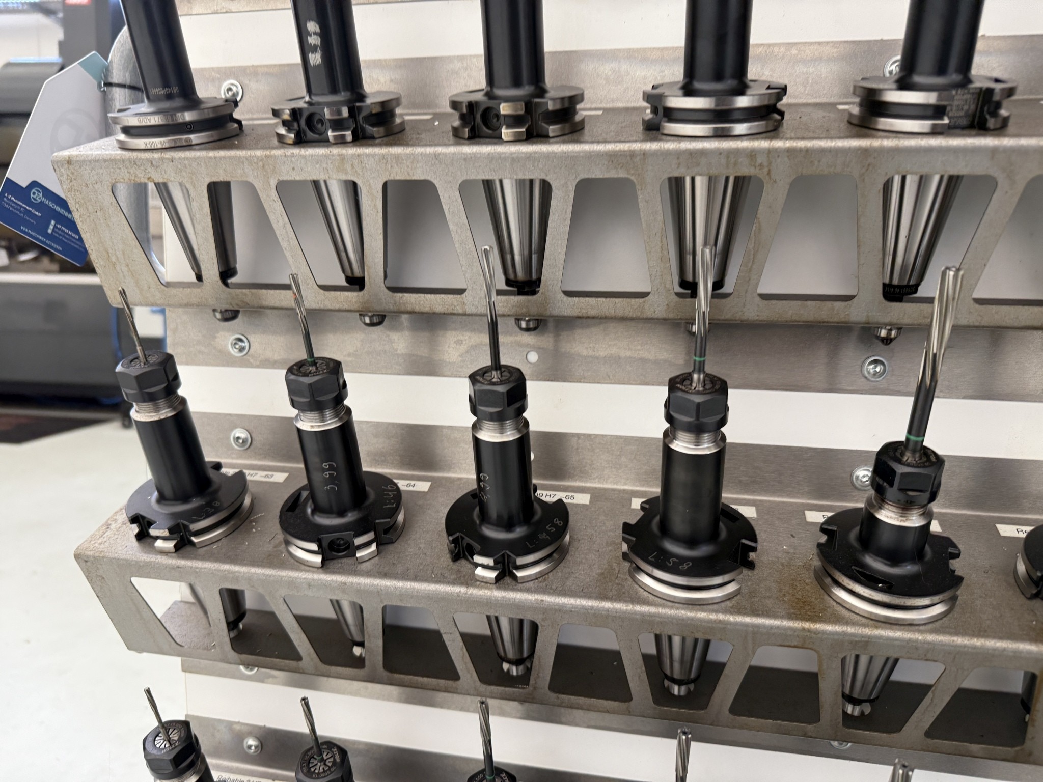 Cierre de un fabricante de herramientas-33