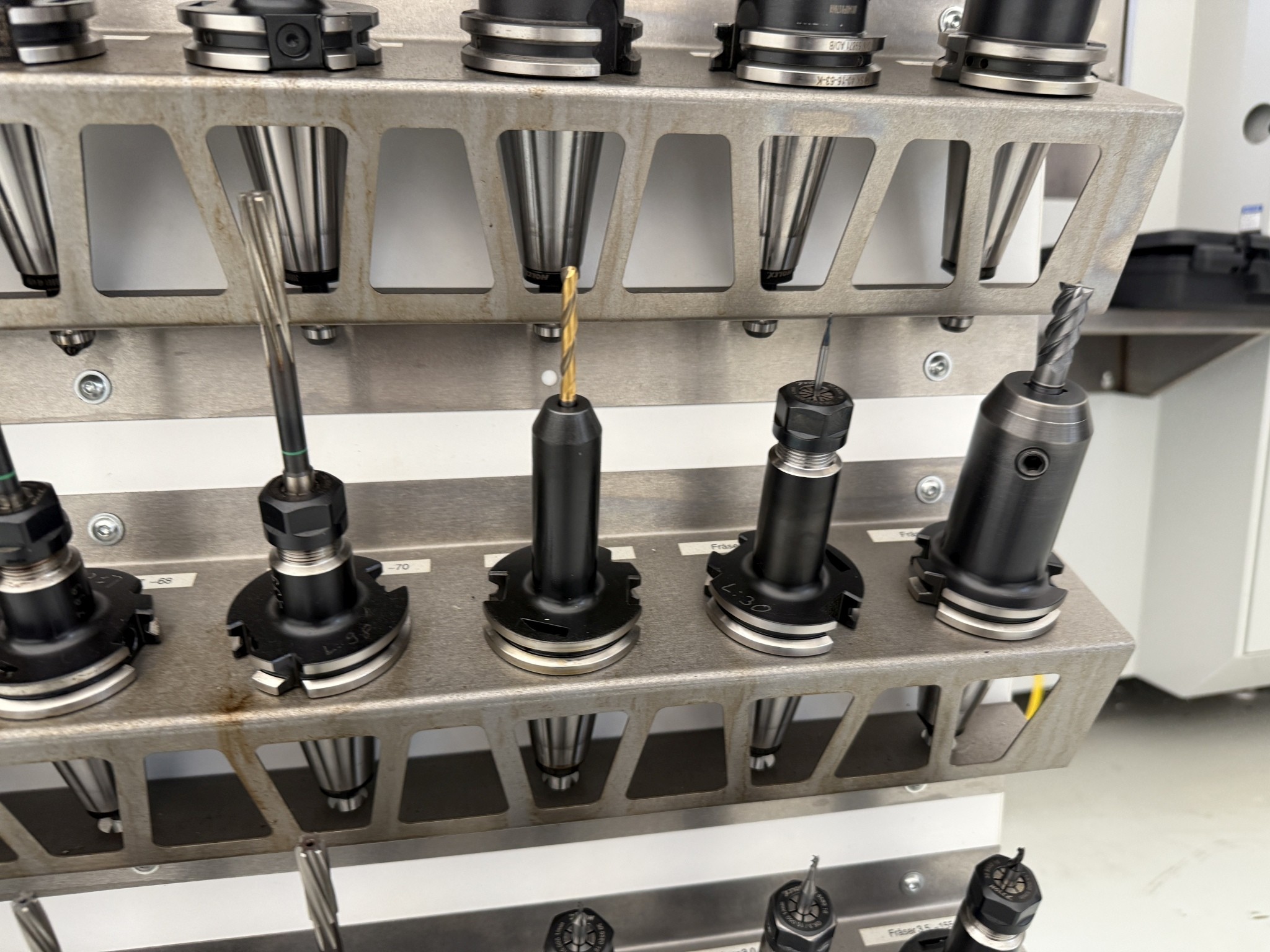 Cierre de un fabricante de herramientas-36