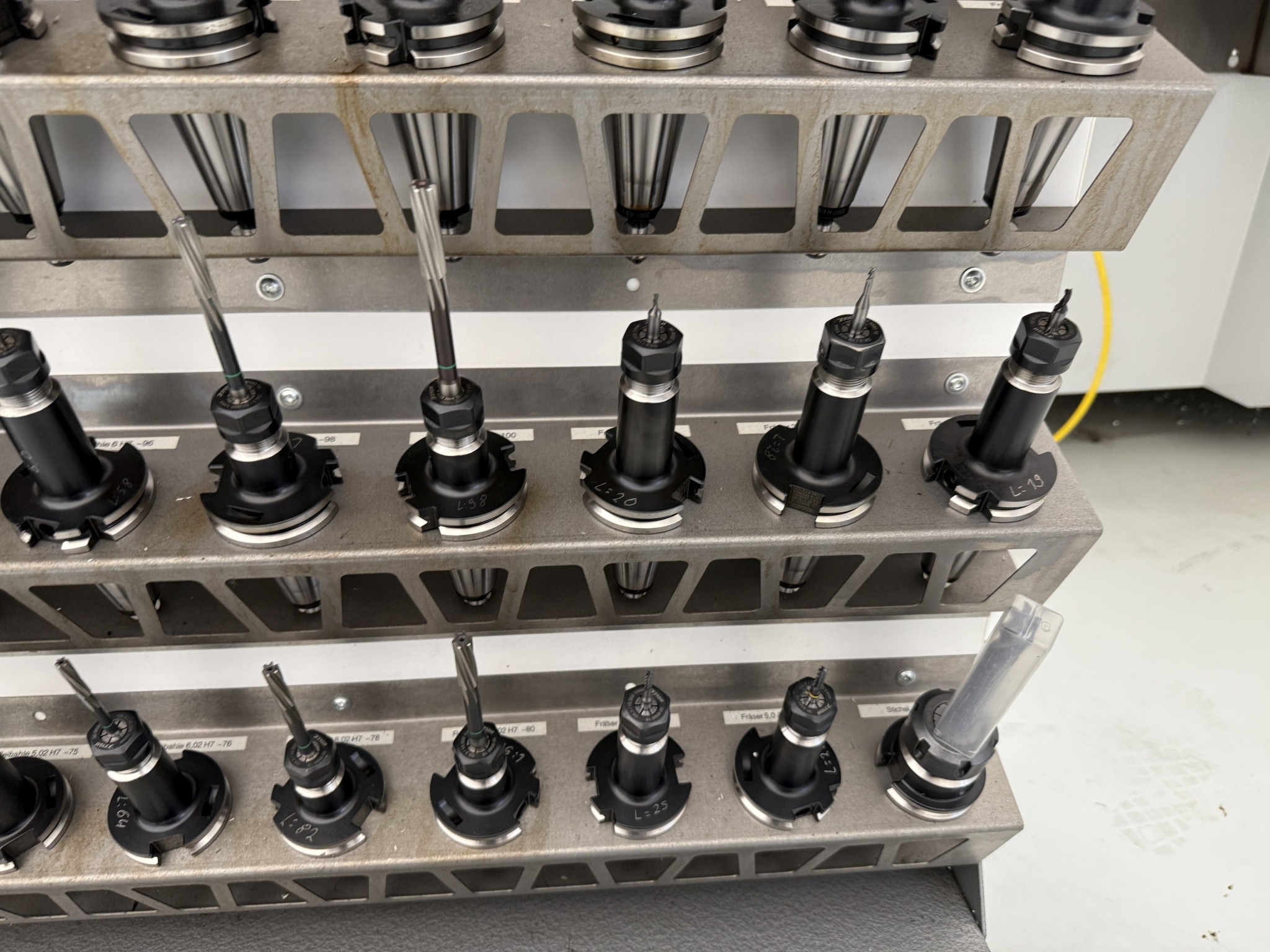 Cierre de un fabricante de herramientas-37