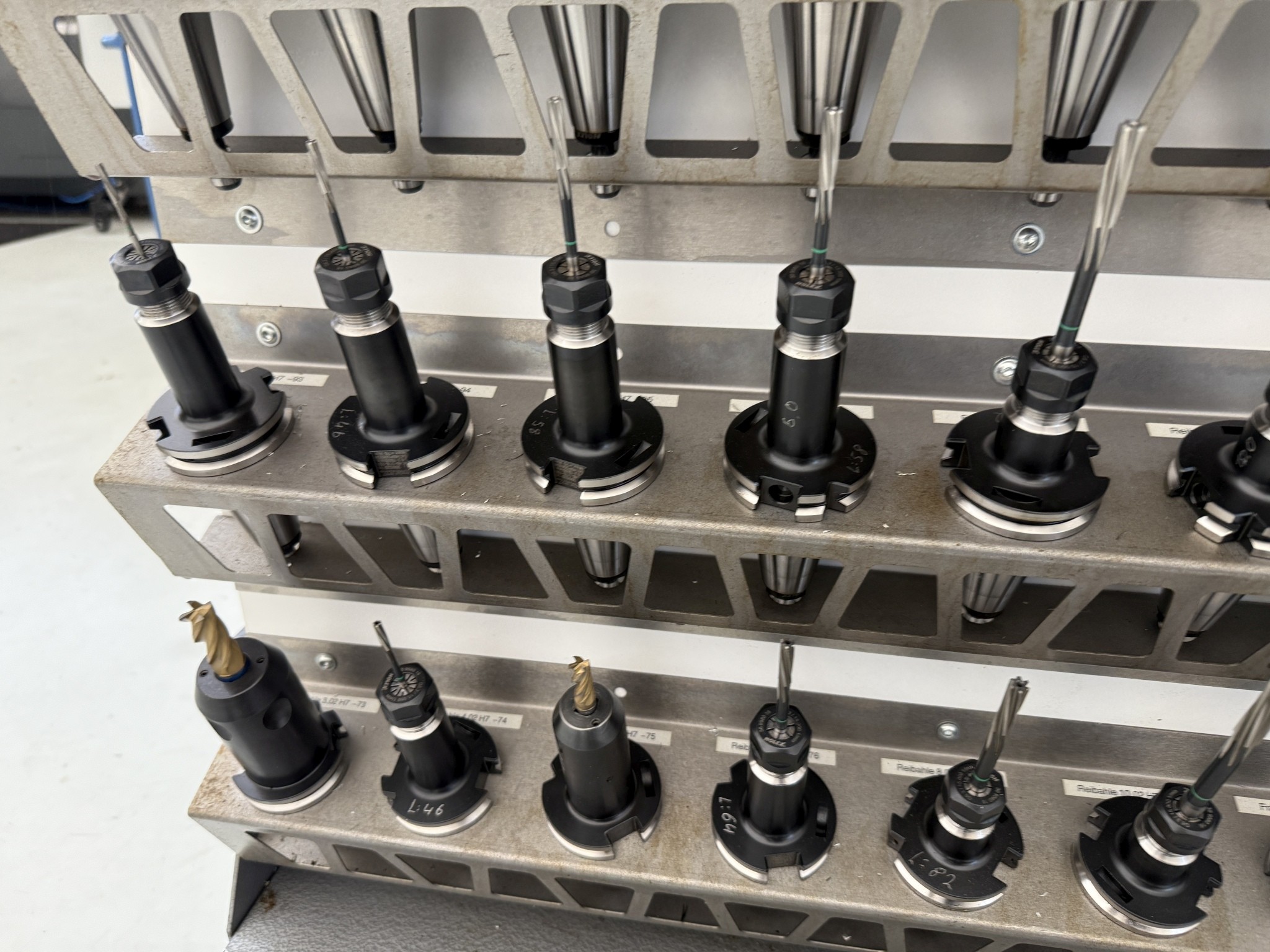 Cierre de un fabricante de herramientas-40