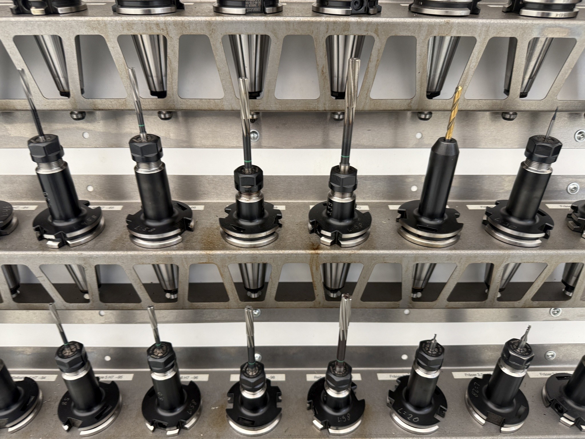 Cierre de un fabricante de herramientas-41