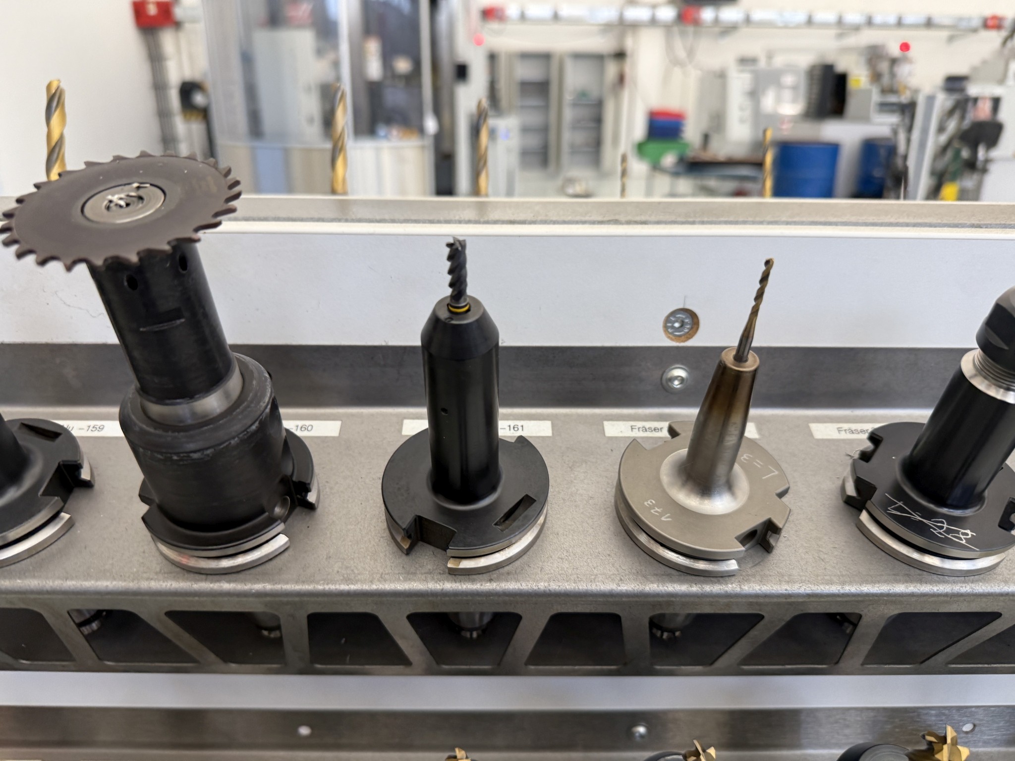 Cierre de un fabricante de herramientas-5