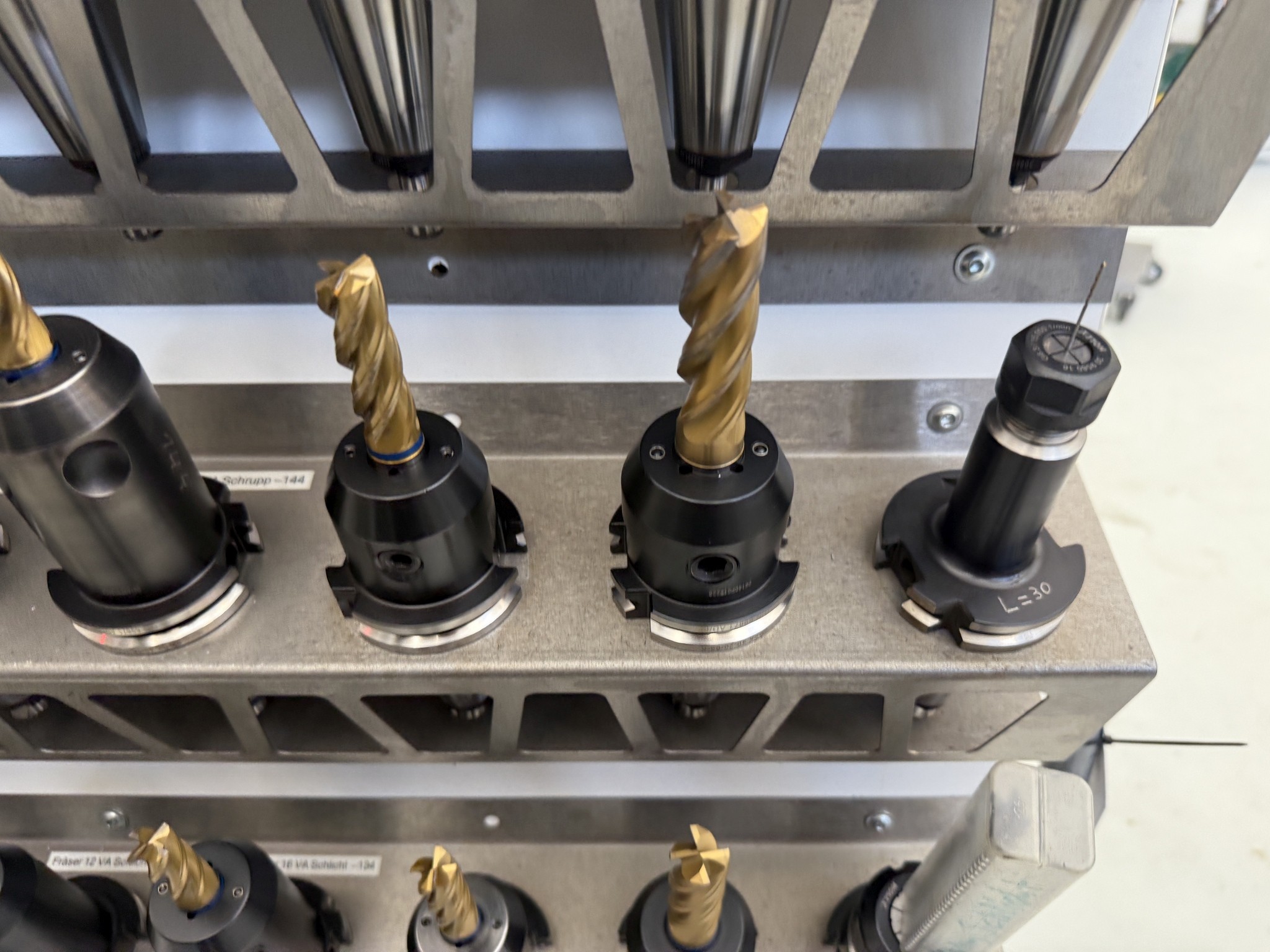 Cierre de un fabricante de herramientas-8