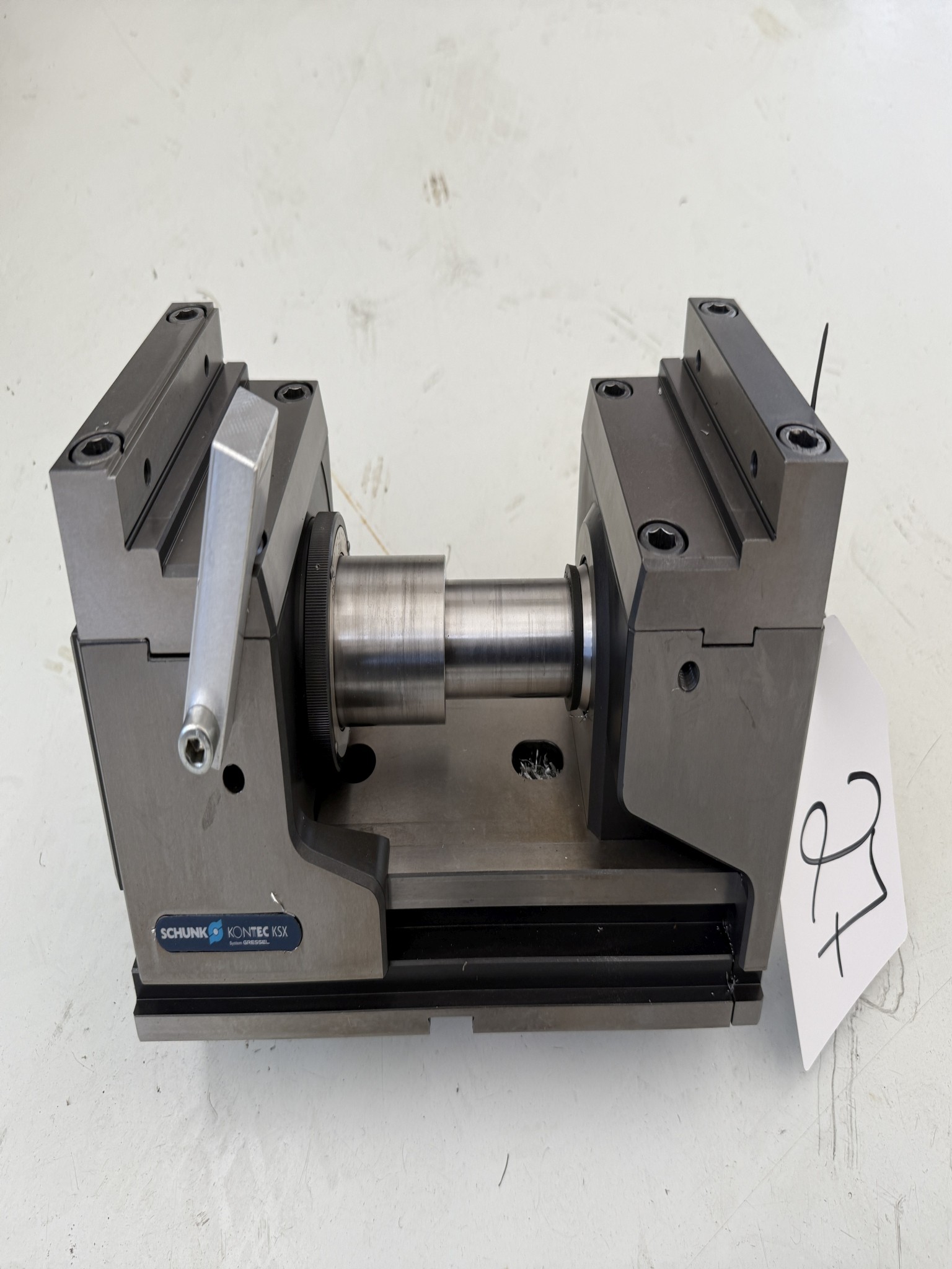 Uzavření výrobny nástrojů-1