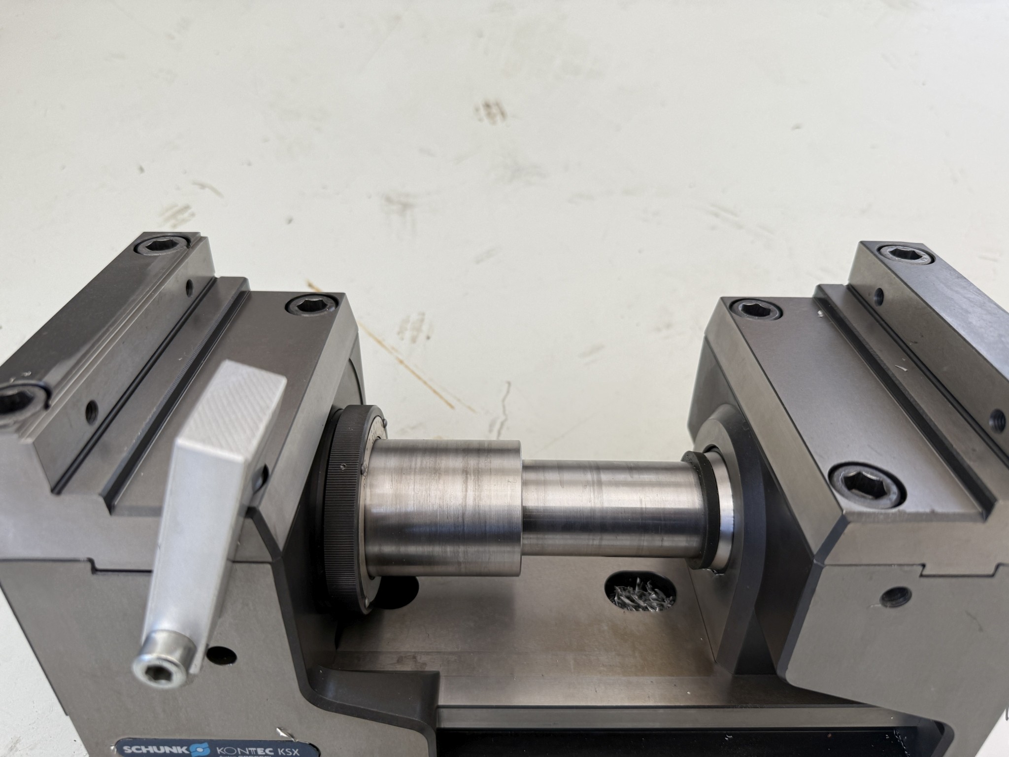 Uzavření výrobny nástrojů-3