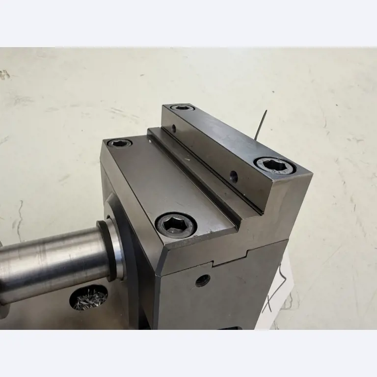 Uzavření výrobny nástrojů-4