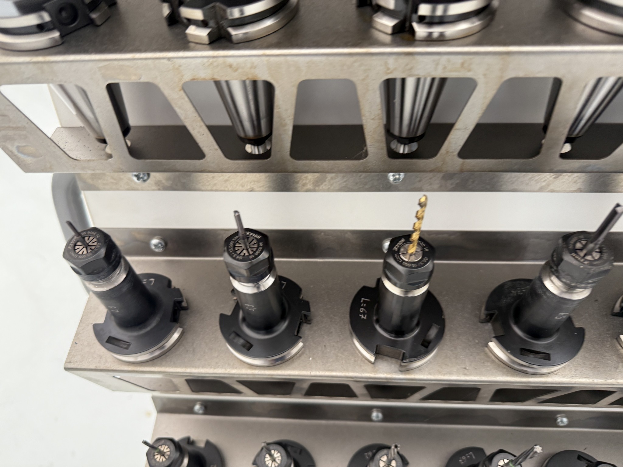 Fermeture d´un fabricant d´outils-19