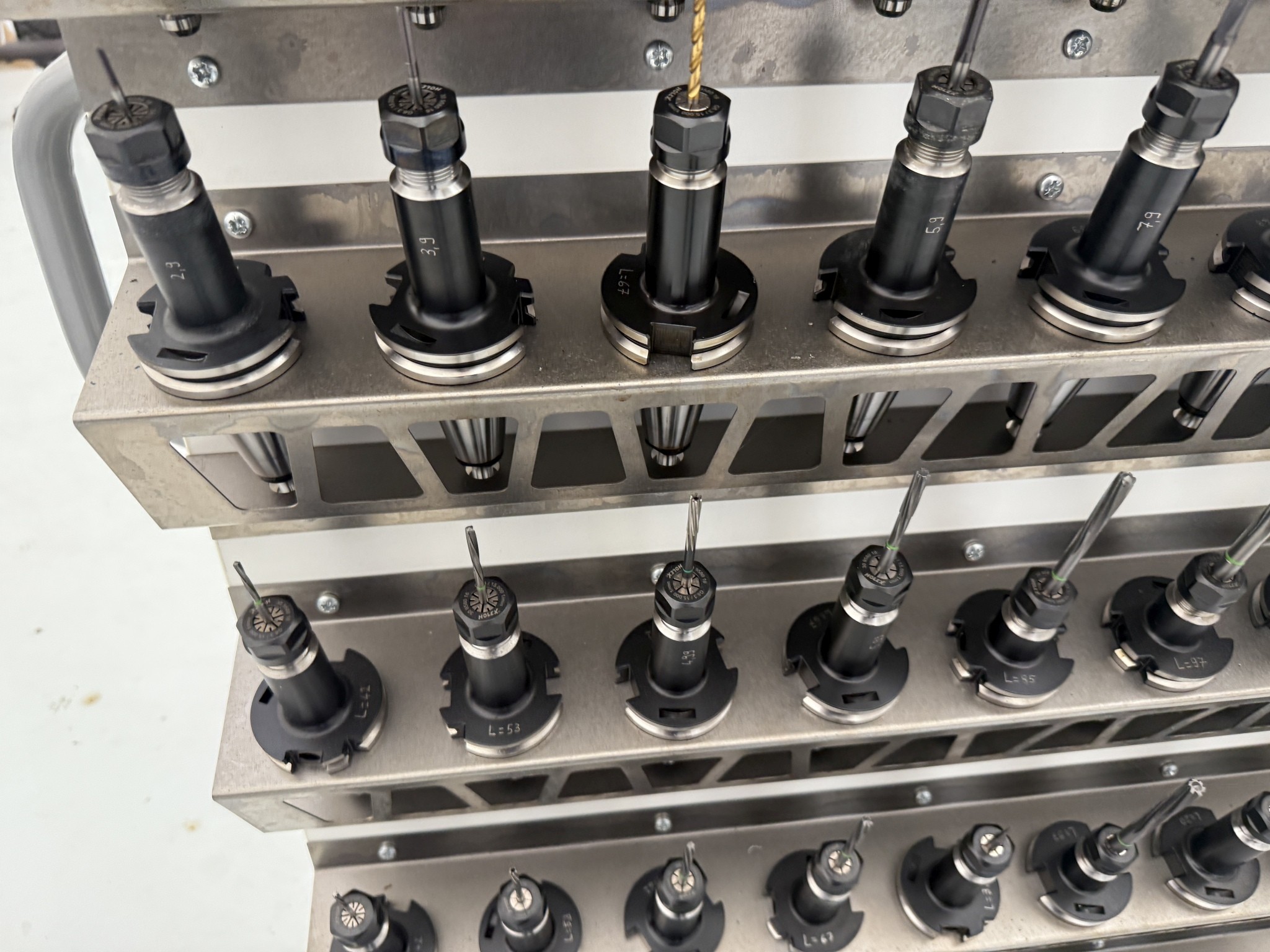 Fermeture d´un fabricant d´outils-20