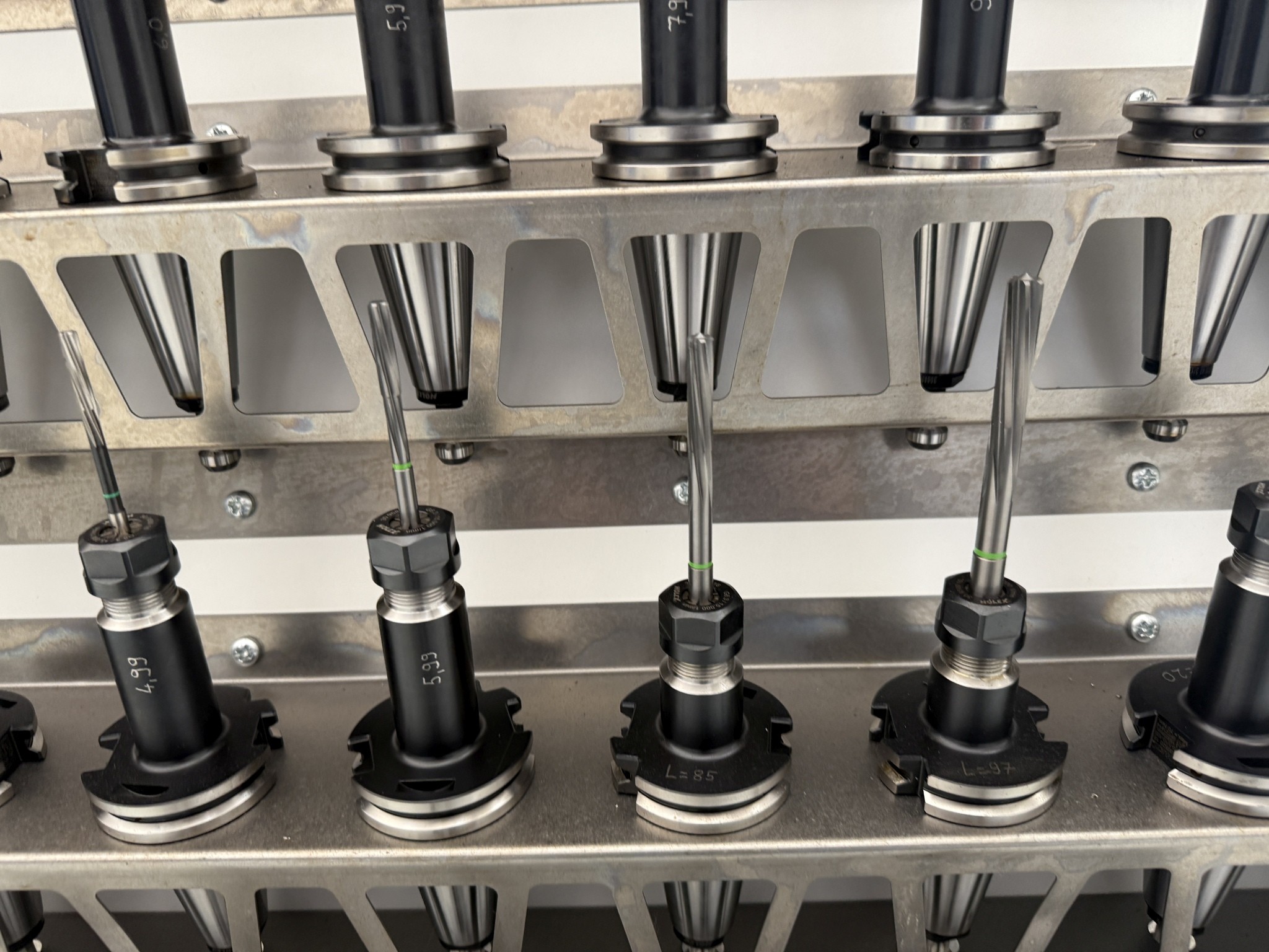 Fermeture d´un fabricant d´outils-24