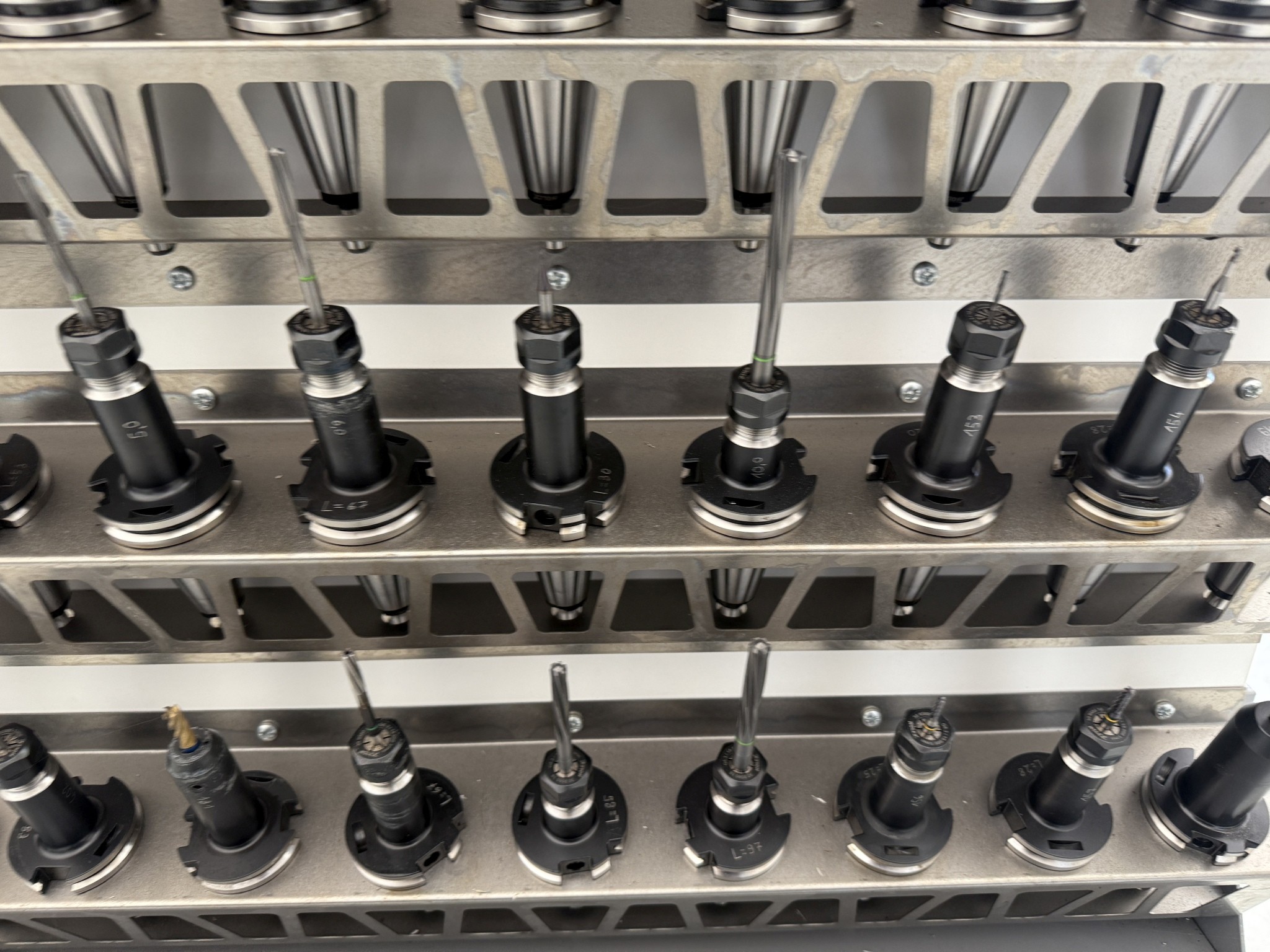 Fermeture d´un fabricant d´outils-28