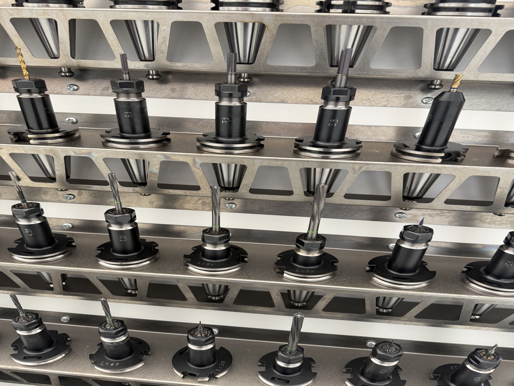 Fermeture d´un fabricant d´outils-30