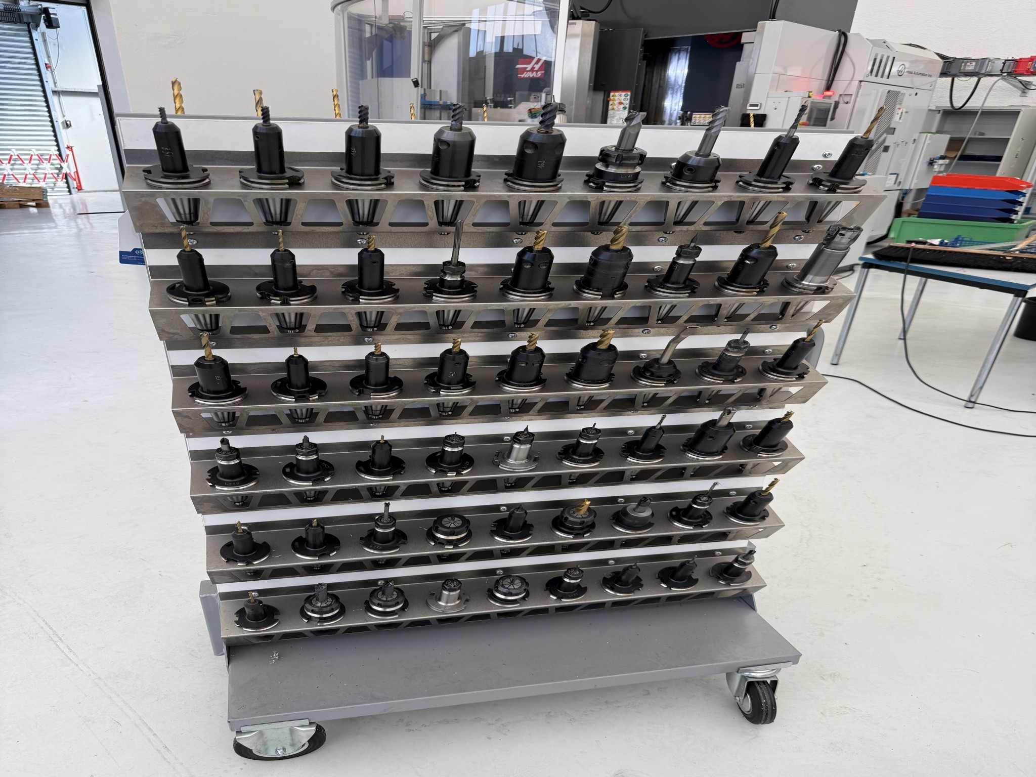 Fermeture d´un fabricant d´outils-32