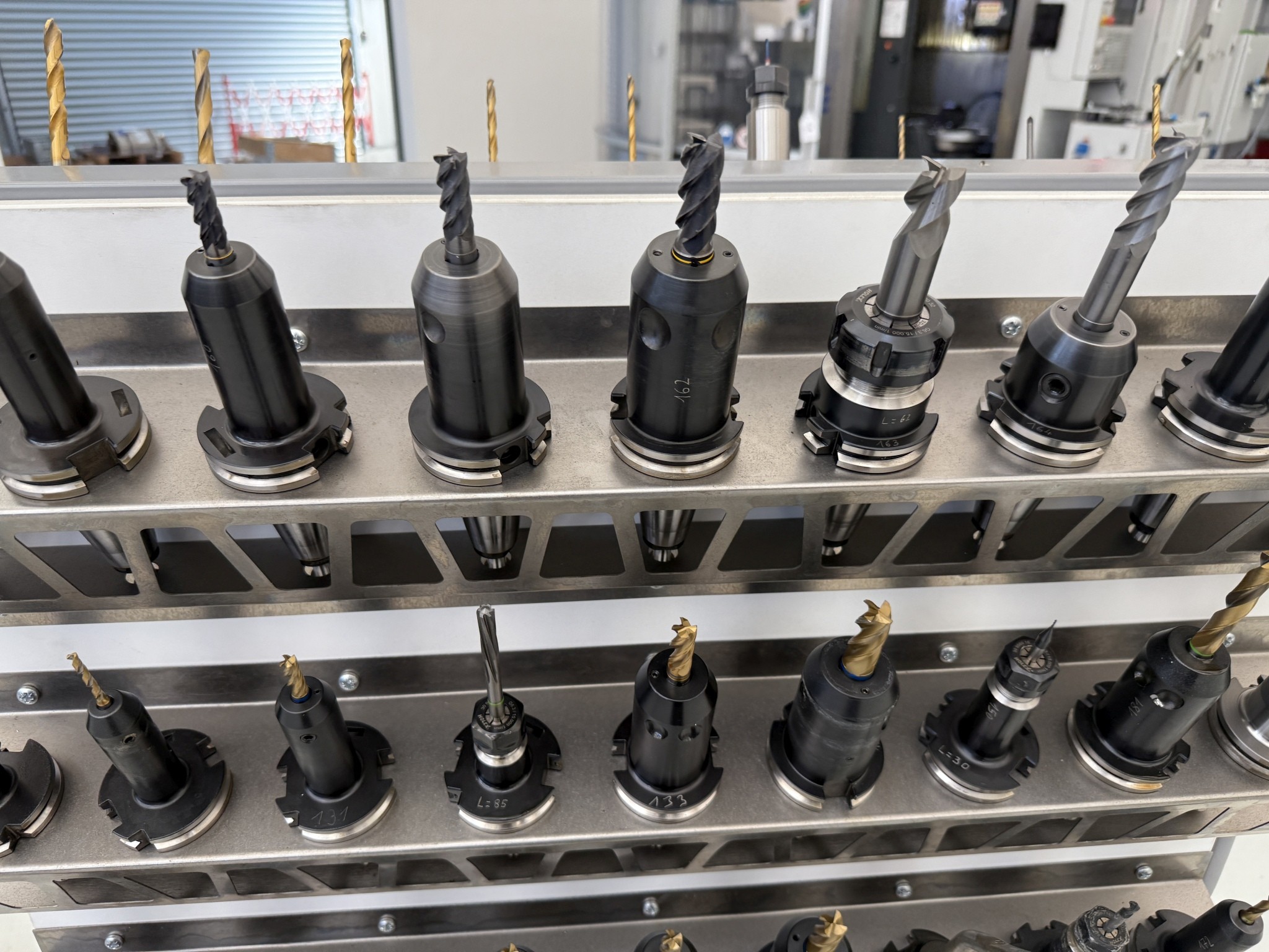 Fermeture d´un fabricant d´outils-35