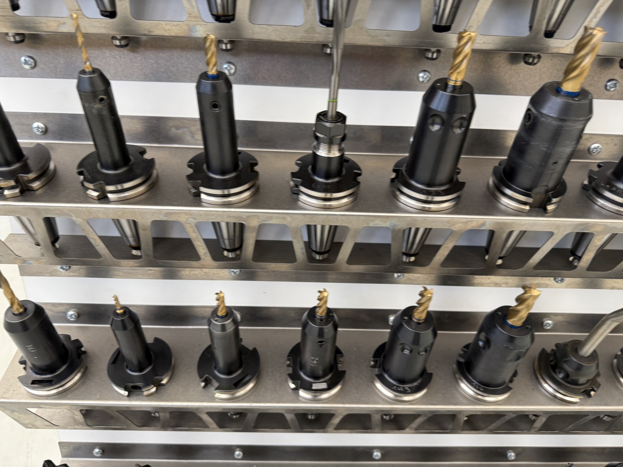 Fermeture d´un fabricant d´outils-42