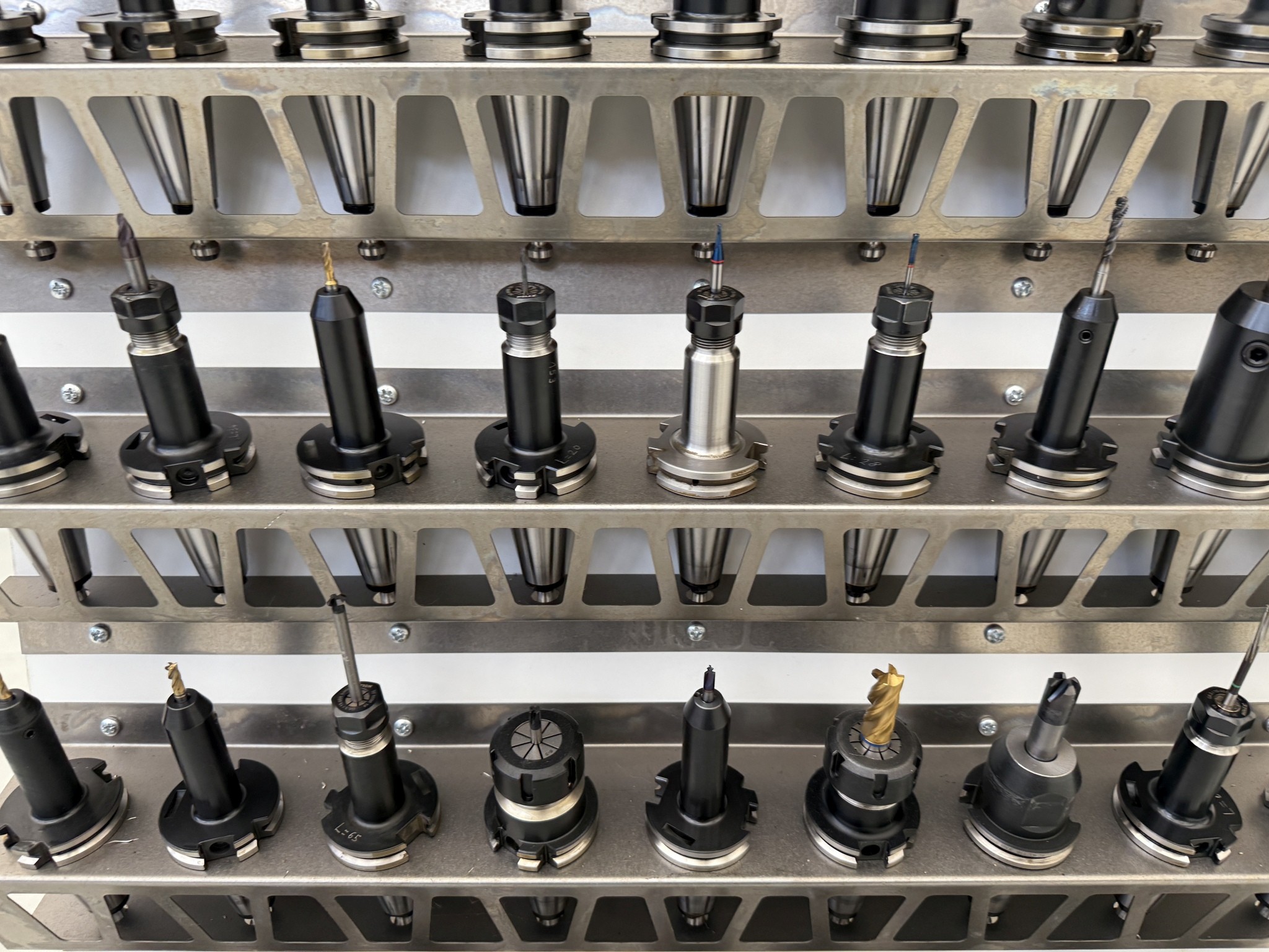 Fermeture d´un fabricant d´outils-47