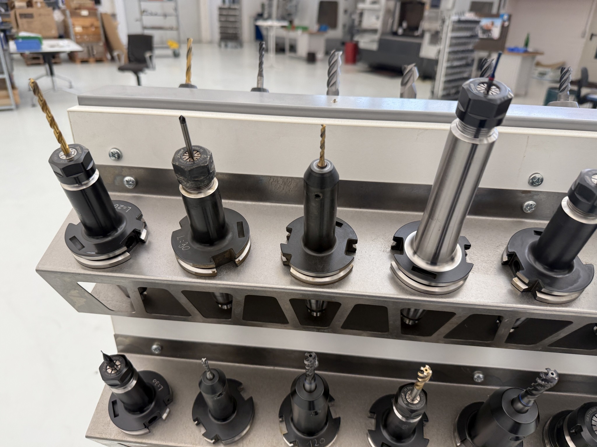 Fermeture d´un fabricant d´outils-5