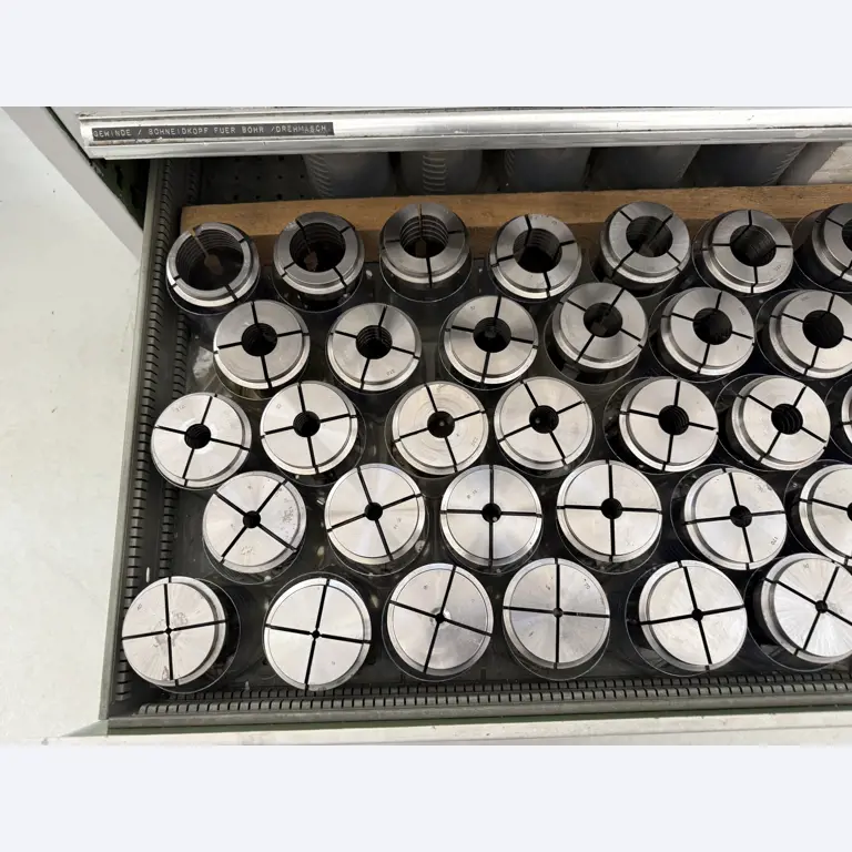 Closure of a toolmaker-35