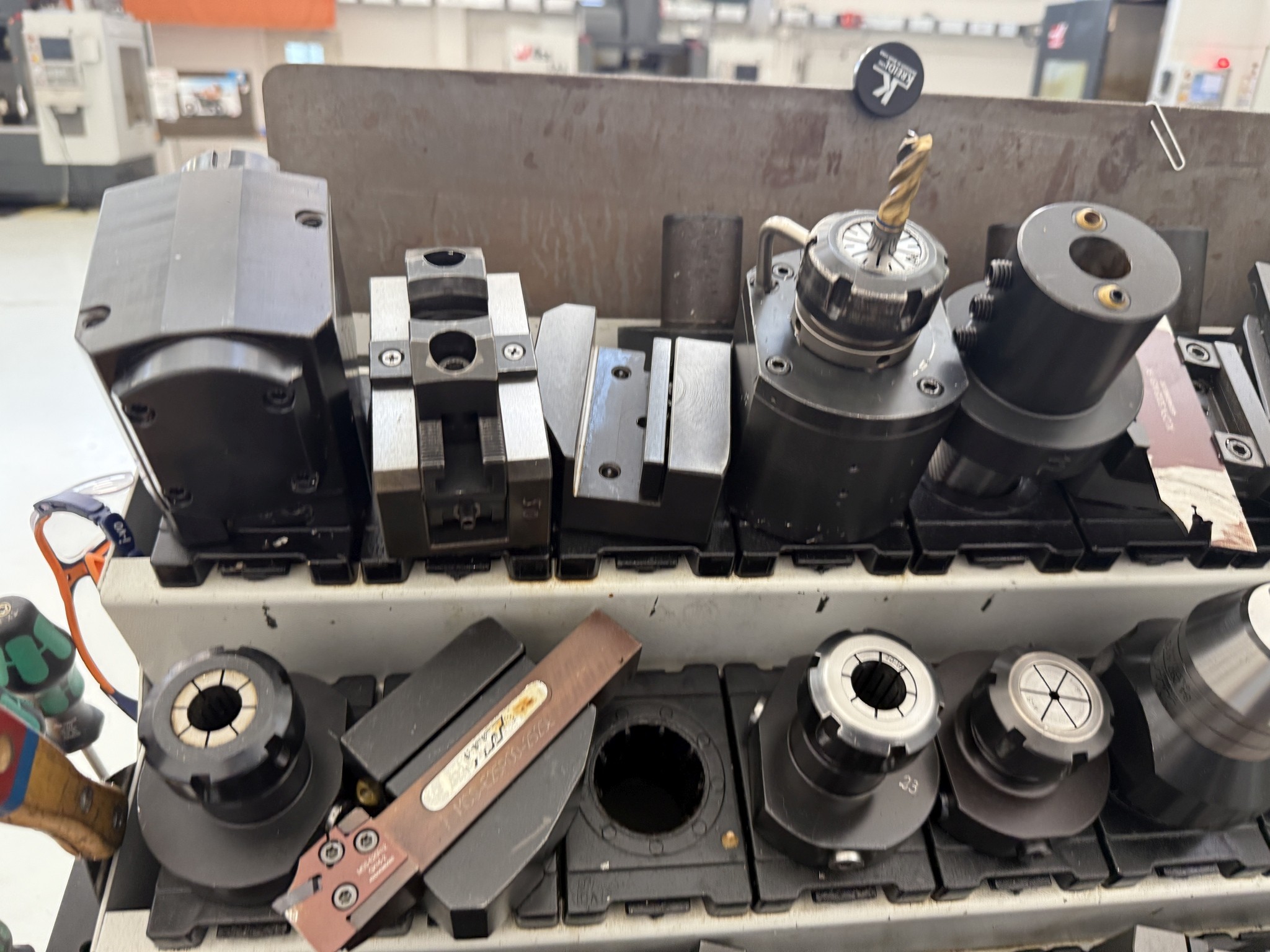 Cierre de un fabricante de herramientas-6