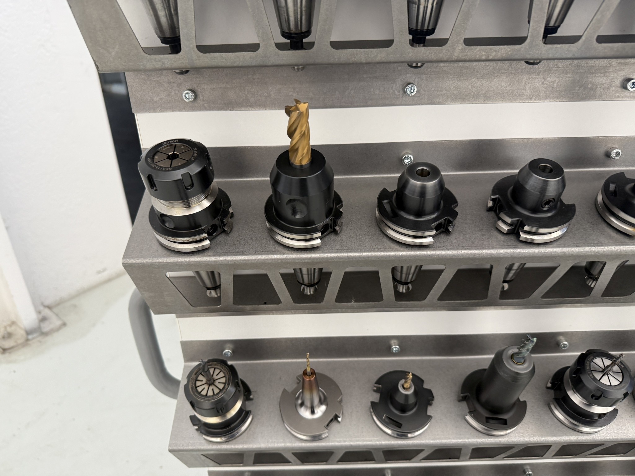 Fermeture d´un fabricant d´outils-10