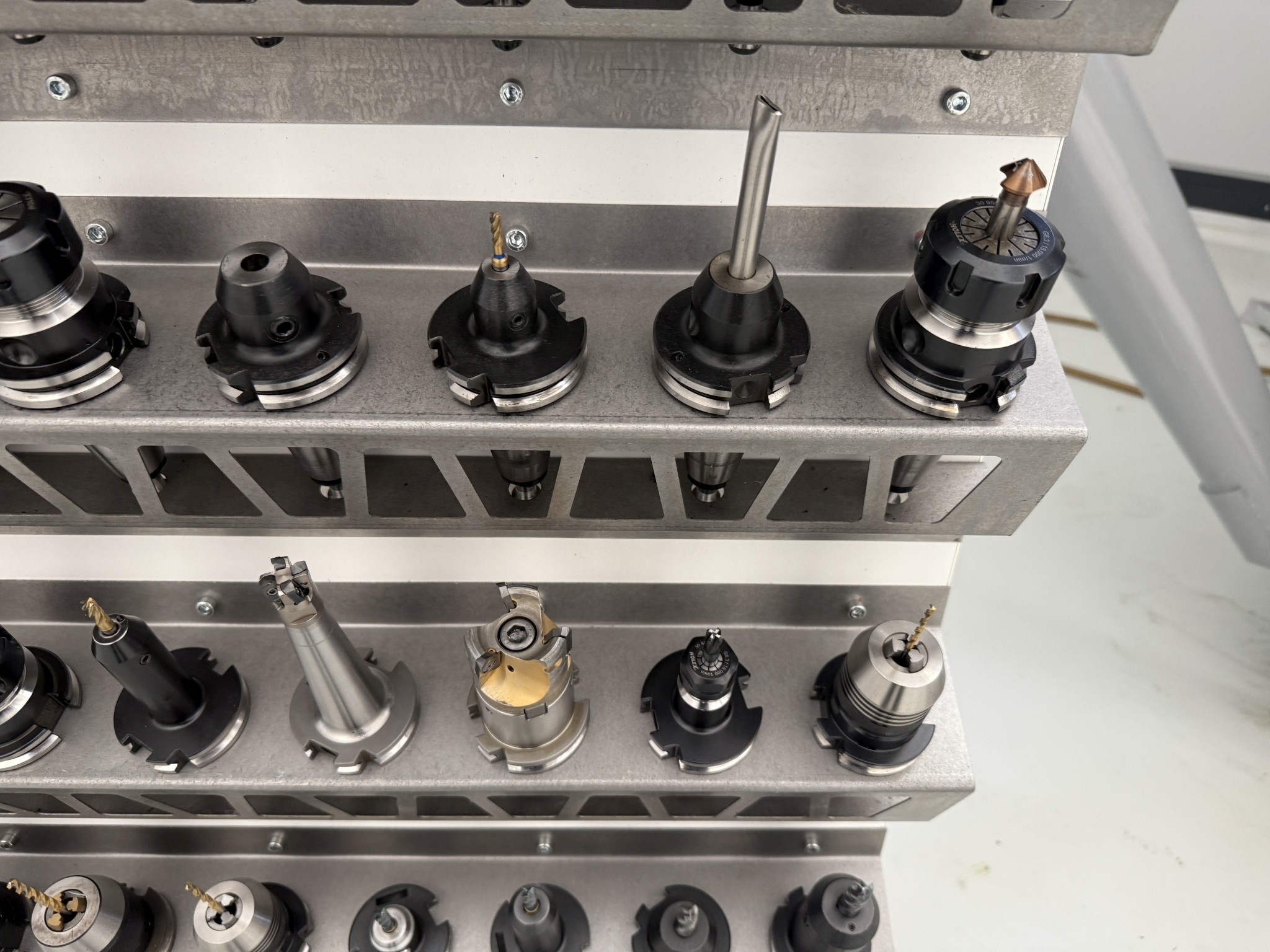 Fermeture d´un fabricant d´outils-13