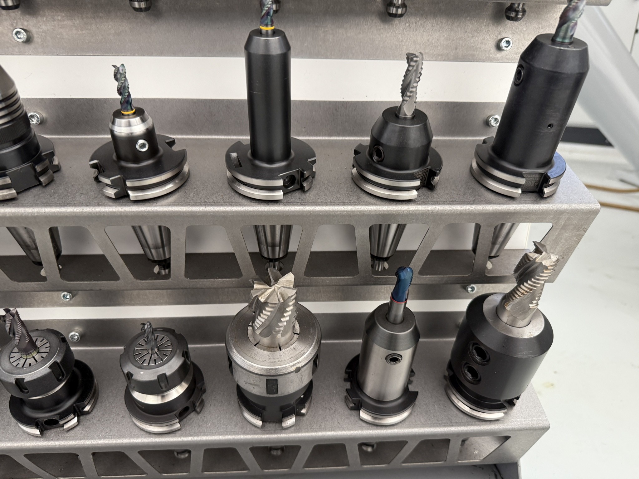 Fermeture d´un fabricant d´outils-21