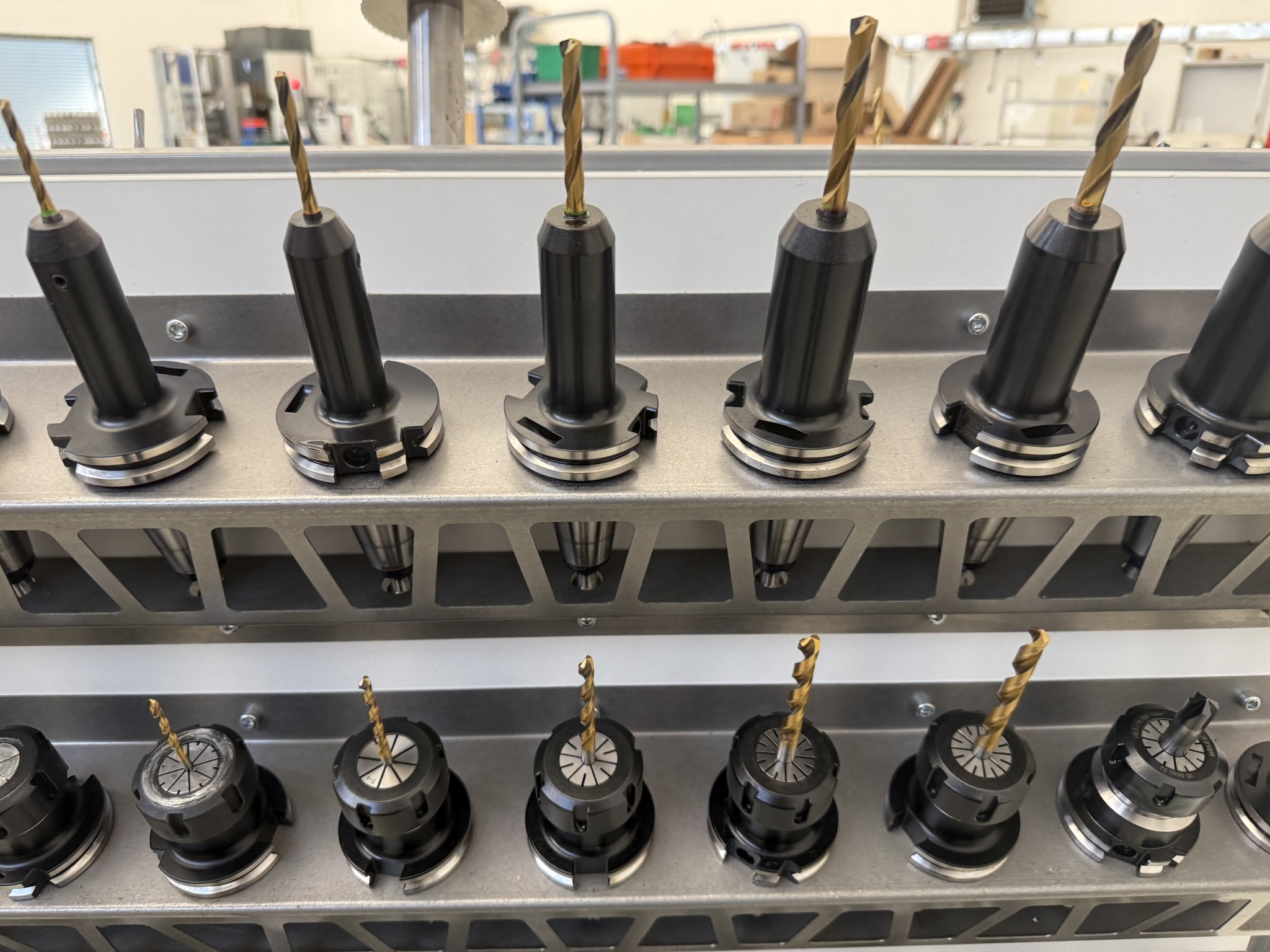 Fermeture d´un fabricant d´outils-27